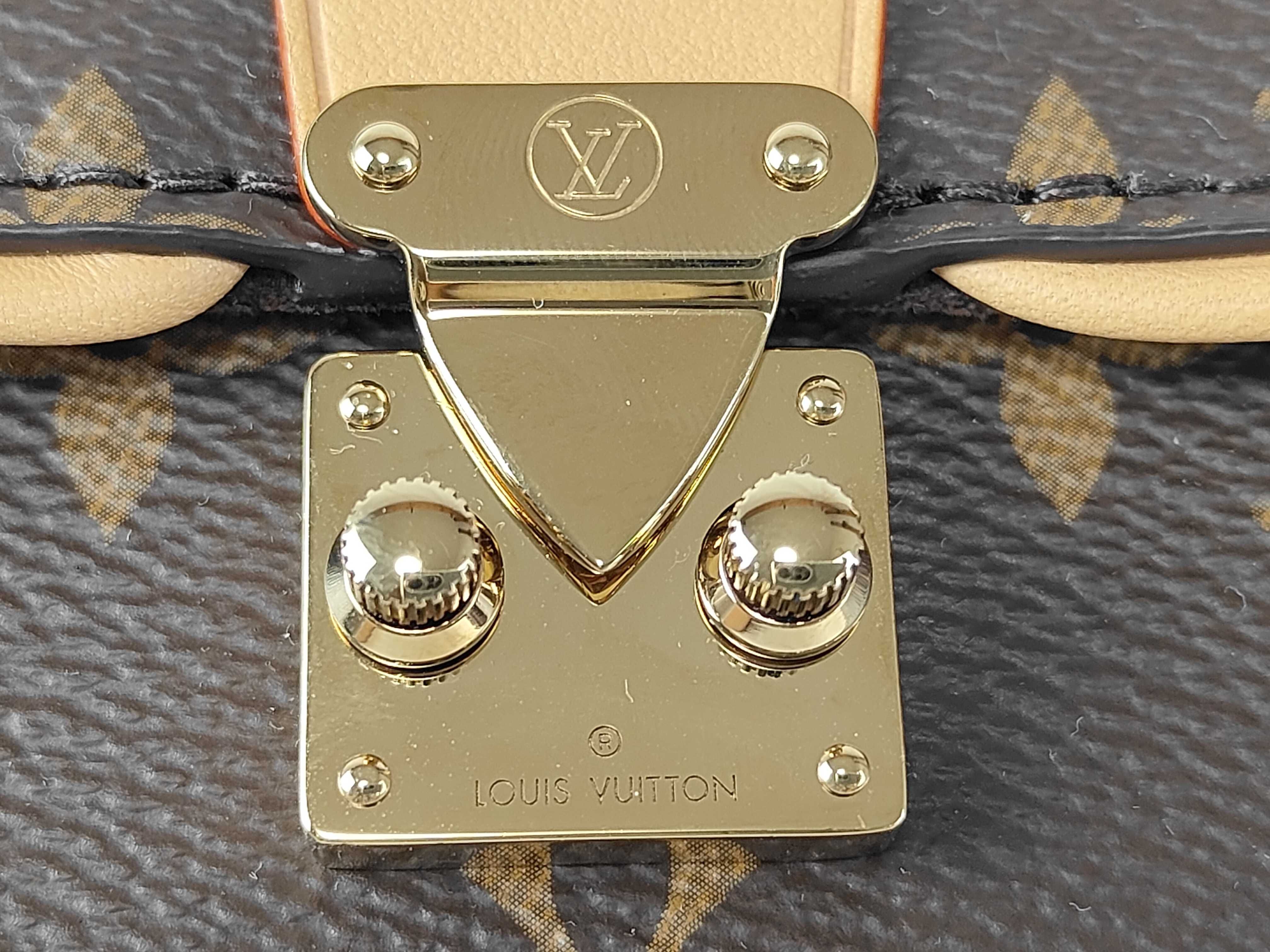 Monogram Louis Vuitton Pochette Camille M13566 RFID Shoulder Bag — view 7