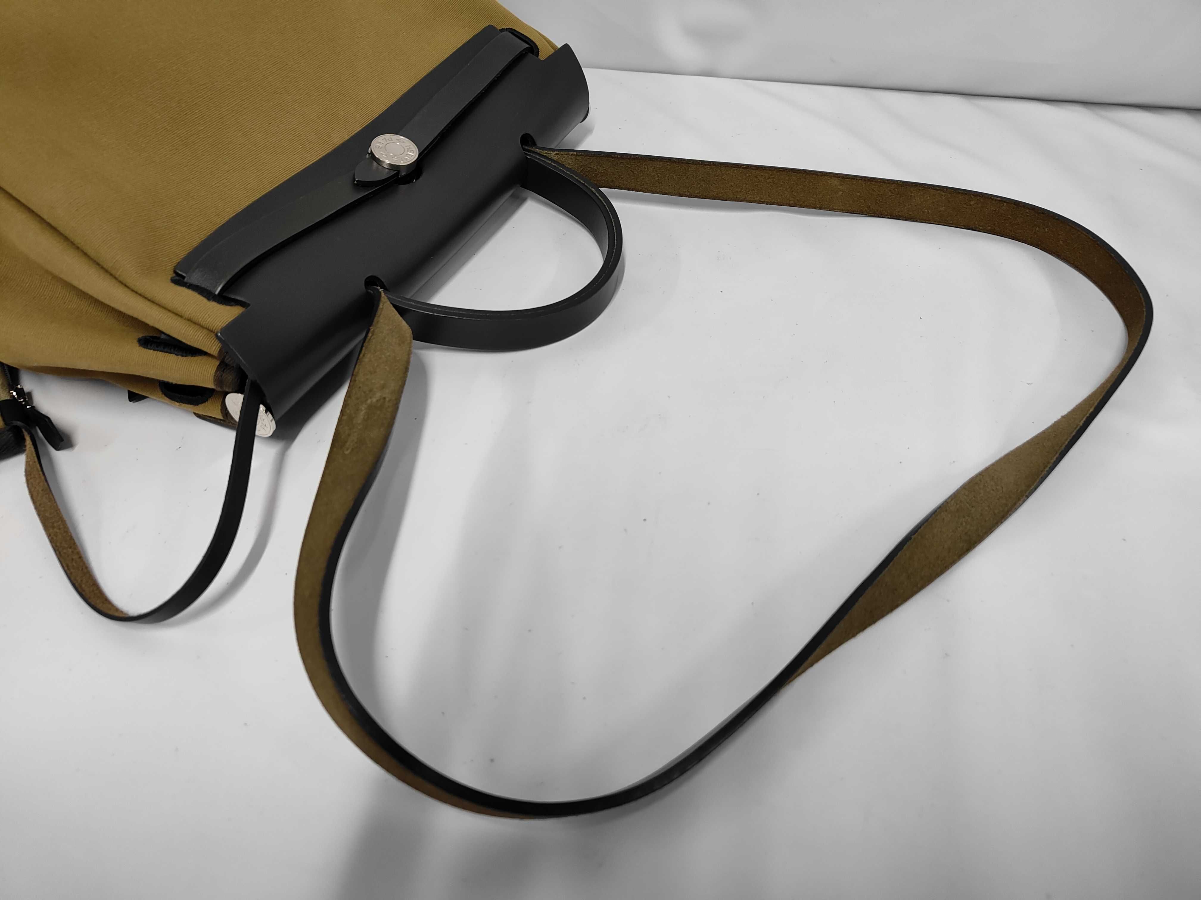 Herback Zip 31 Box Calf Canvas Black Vert Olive SS Y Stamp Handbag — view 5