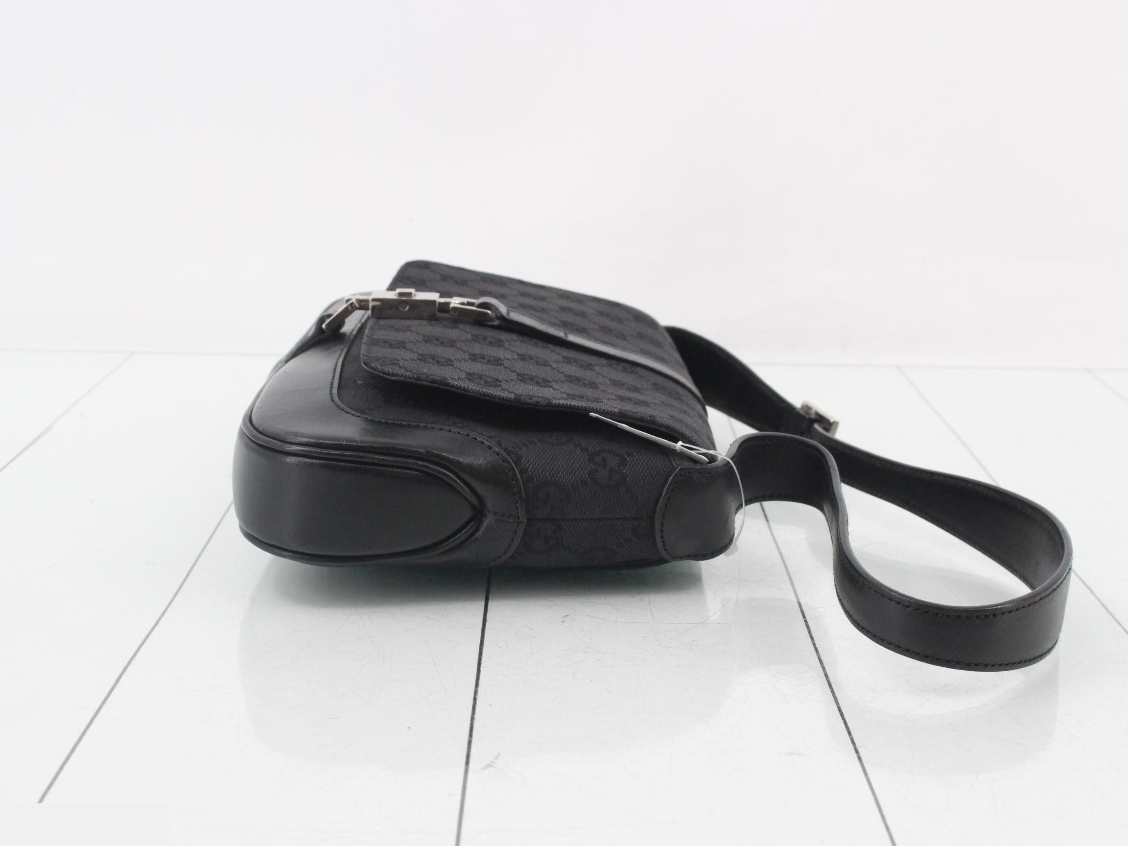 GG Canvas Jackie Shoulder Bag — view 3