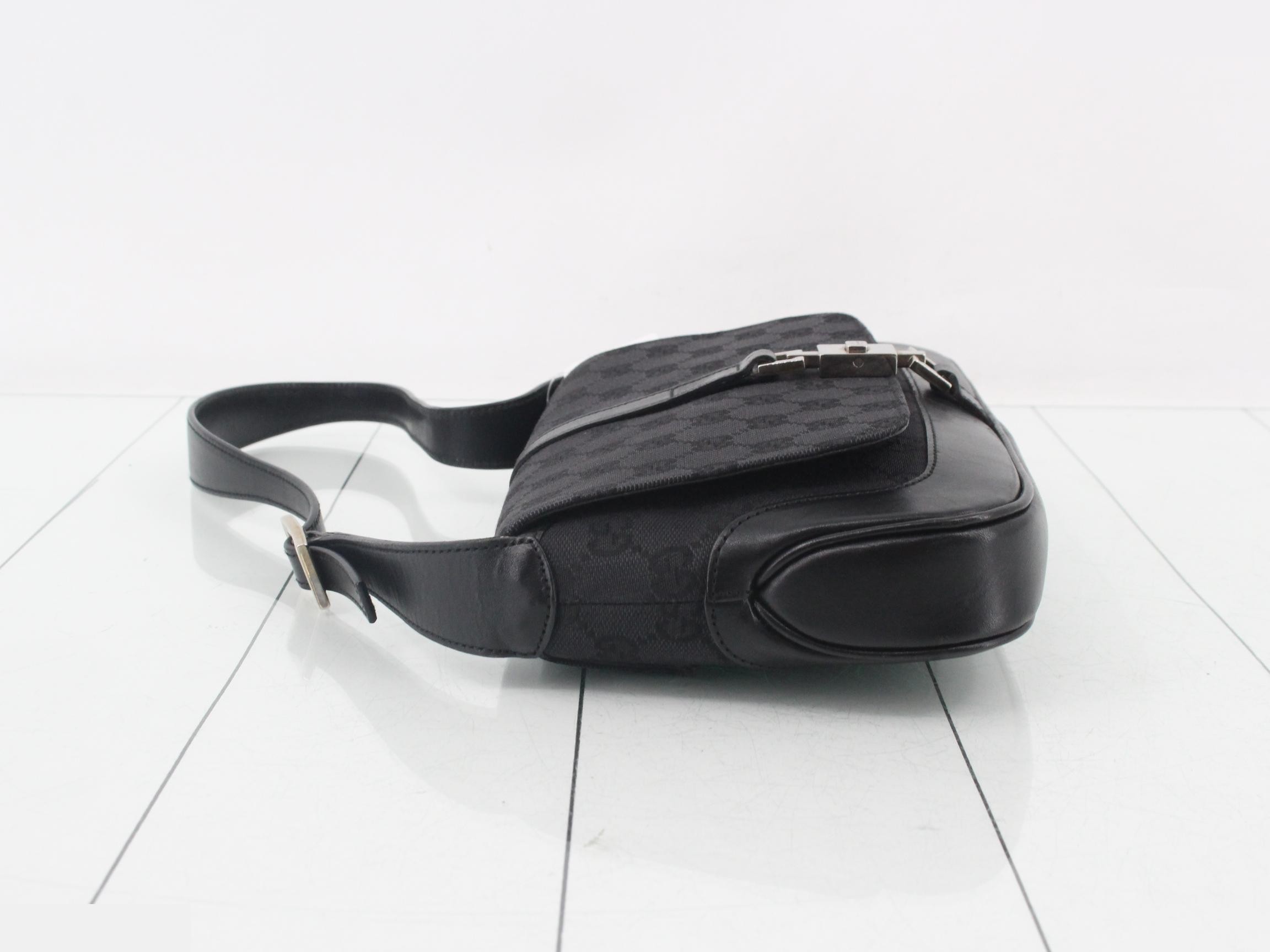 GG Canvas Jackie Shoulder Bag — view 4