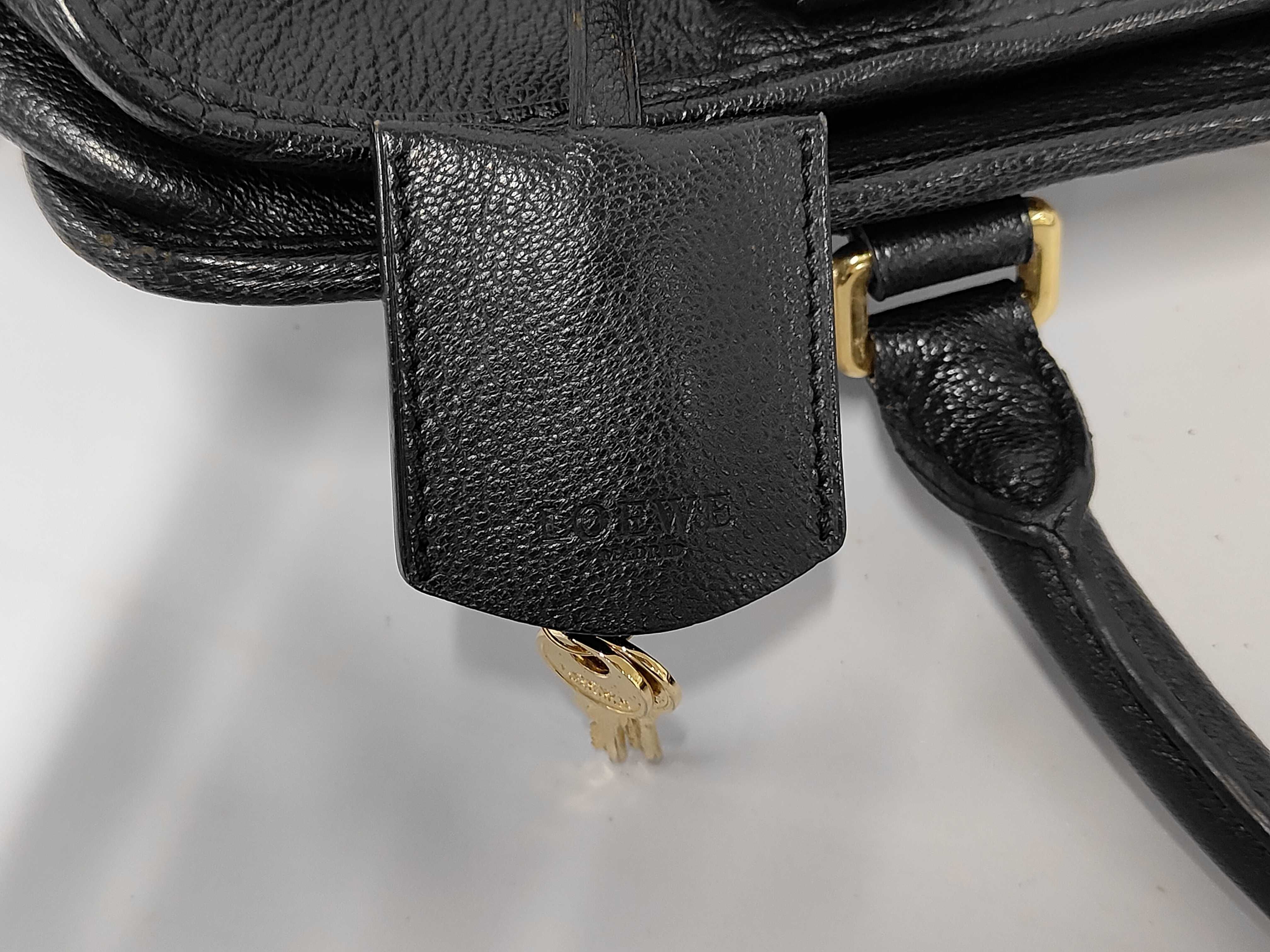 Triomphe Shoulder Bag — view 14