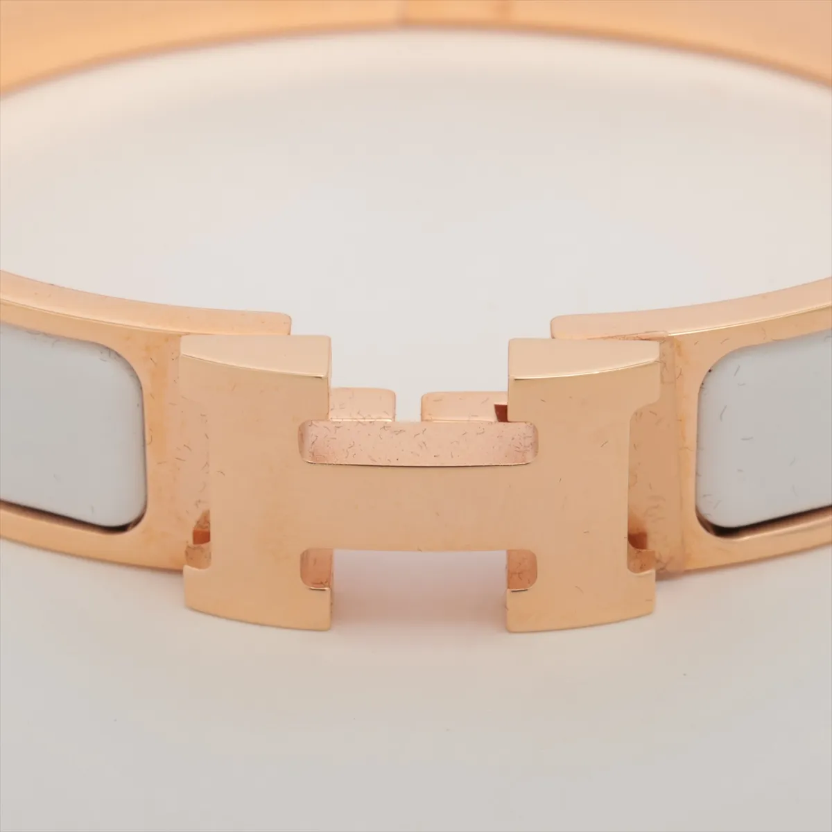 Clic Clac H Bangle Bracelet, Enamel x Metal, White x Rose Gold, — view 3