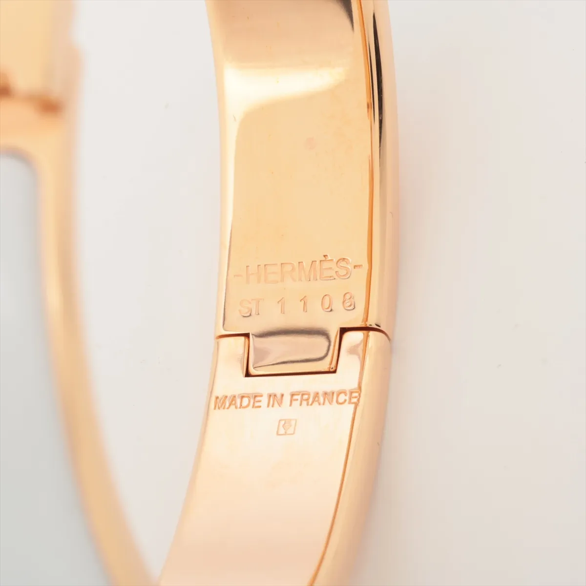 Clic Clac H Bangle Bracelet, Enamel x Metal, White x Rose Gold, — view 6