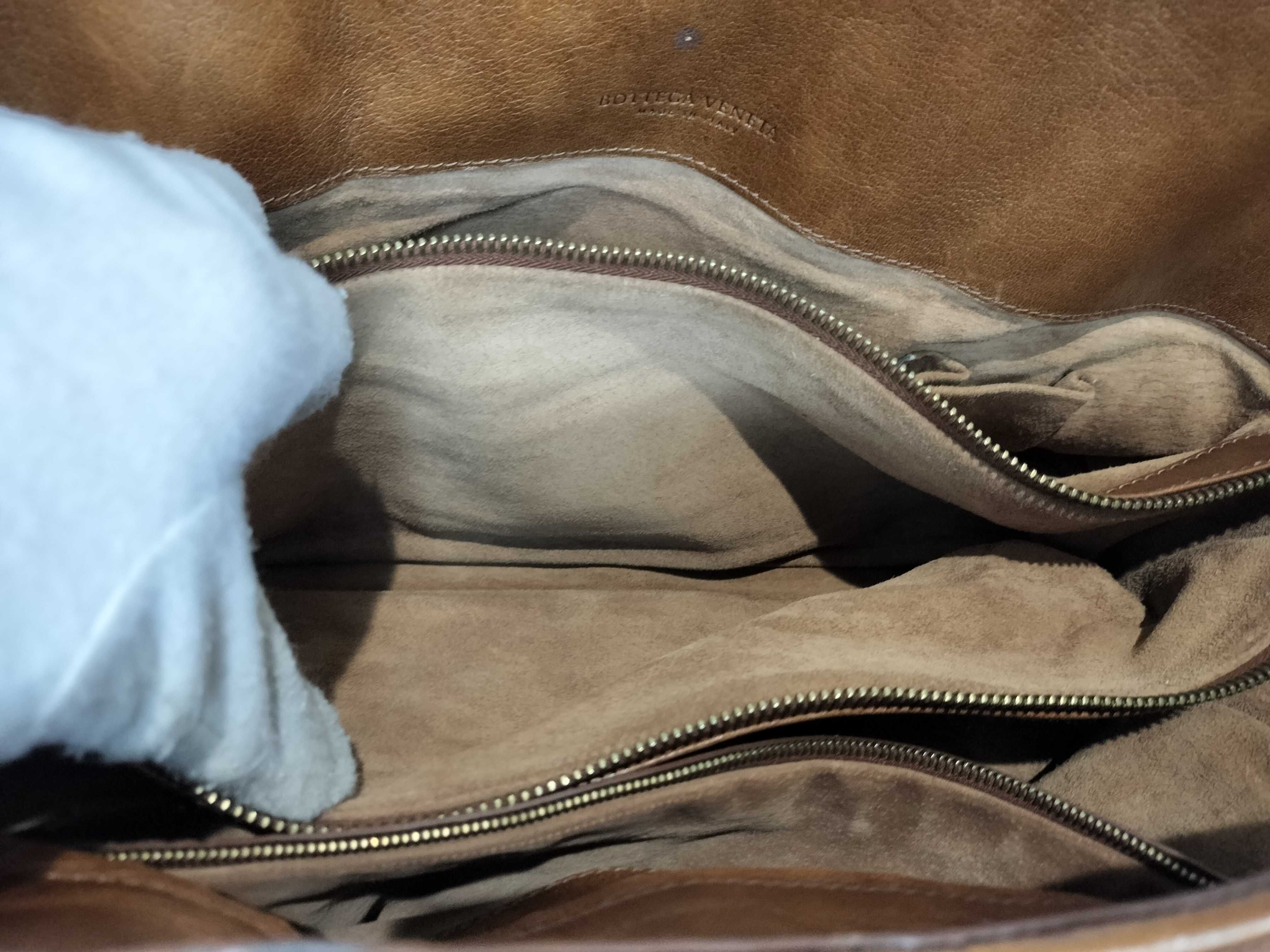 Intrecciato Leather Handbag 162511 Brown — view 9