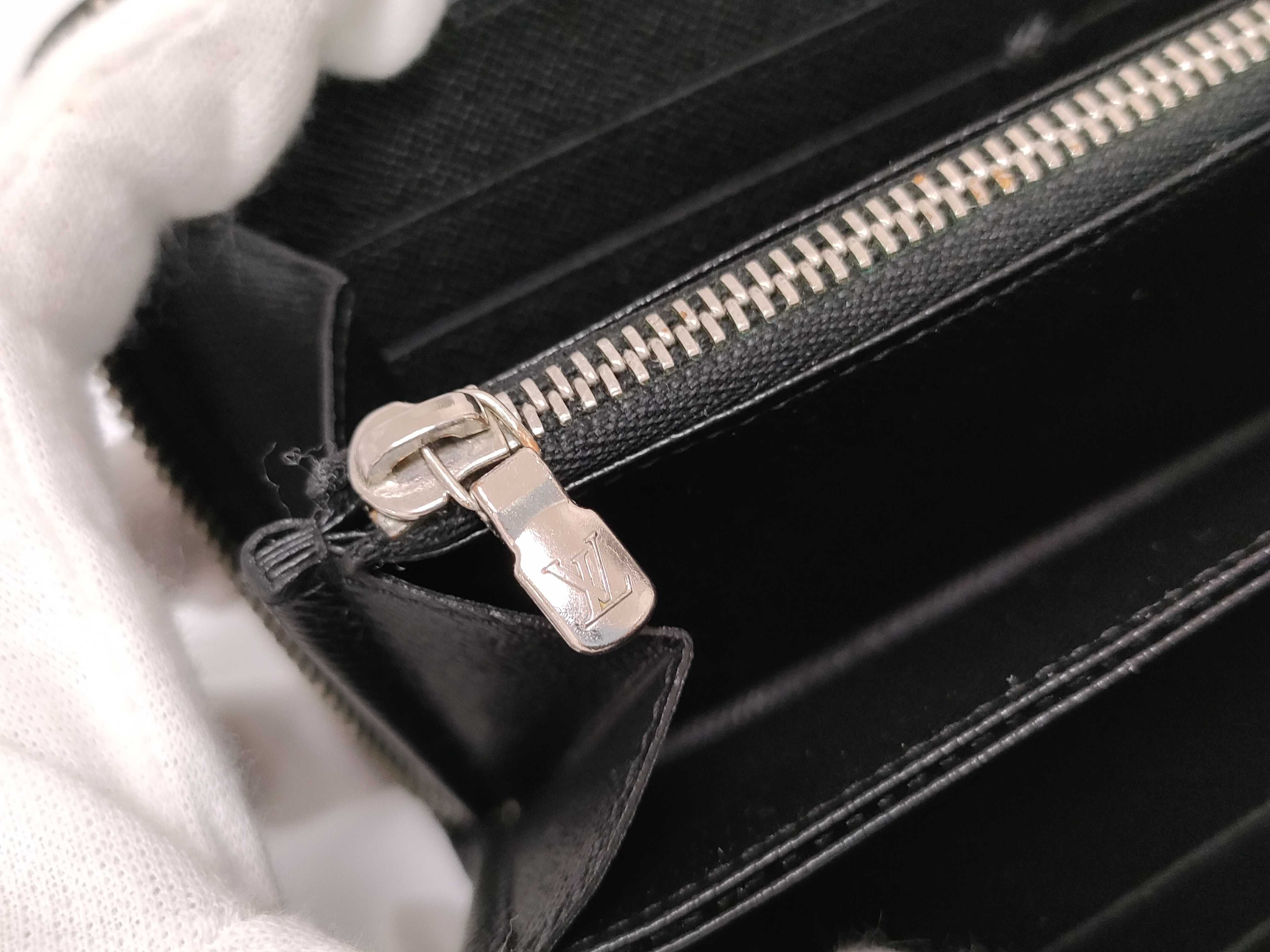 Epi Zippy Wallet Long Wallet Black Serial Number Wallet — view 9
