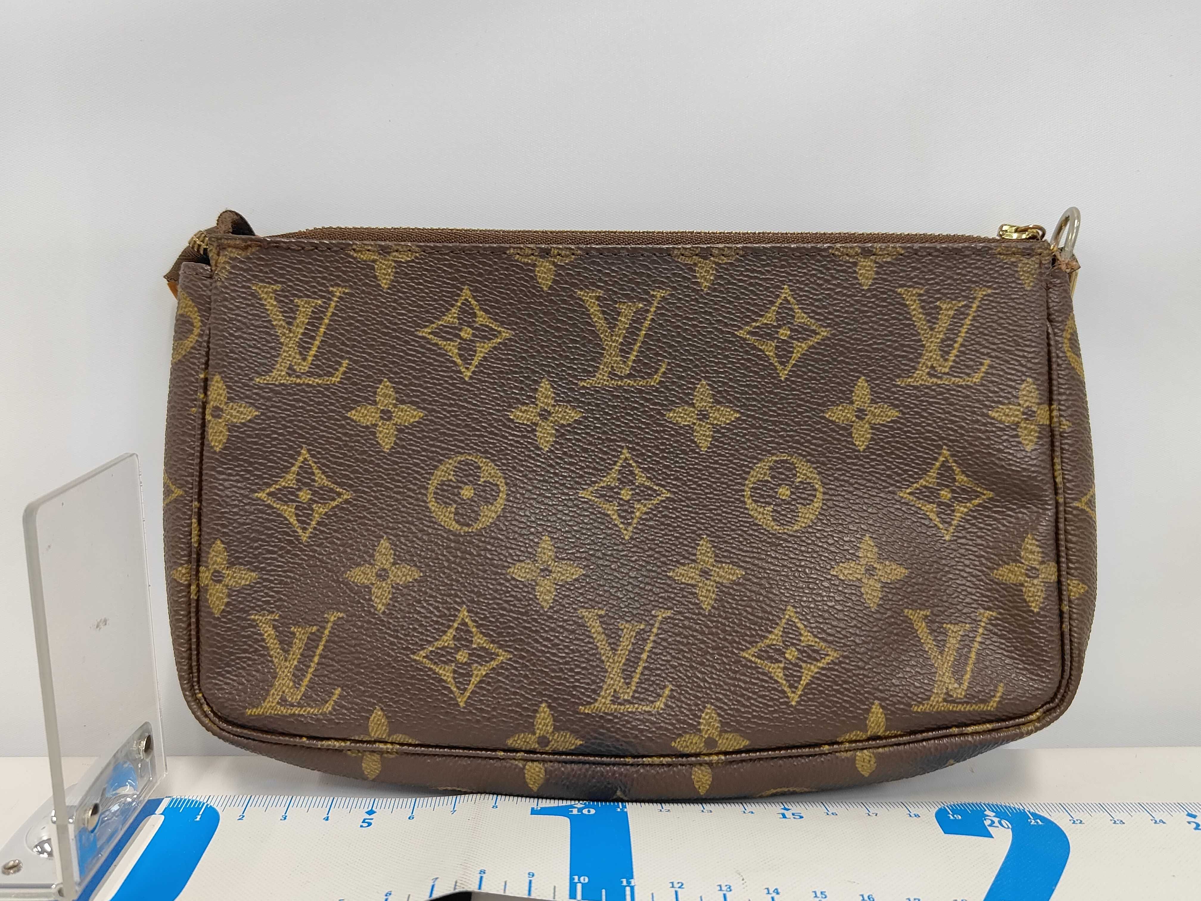 Monogram Accessoires VI0033 Pouch — view 2