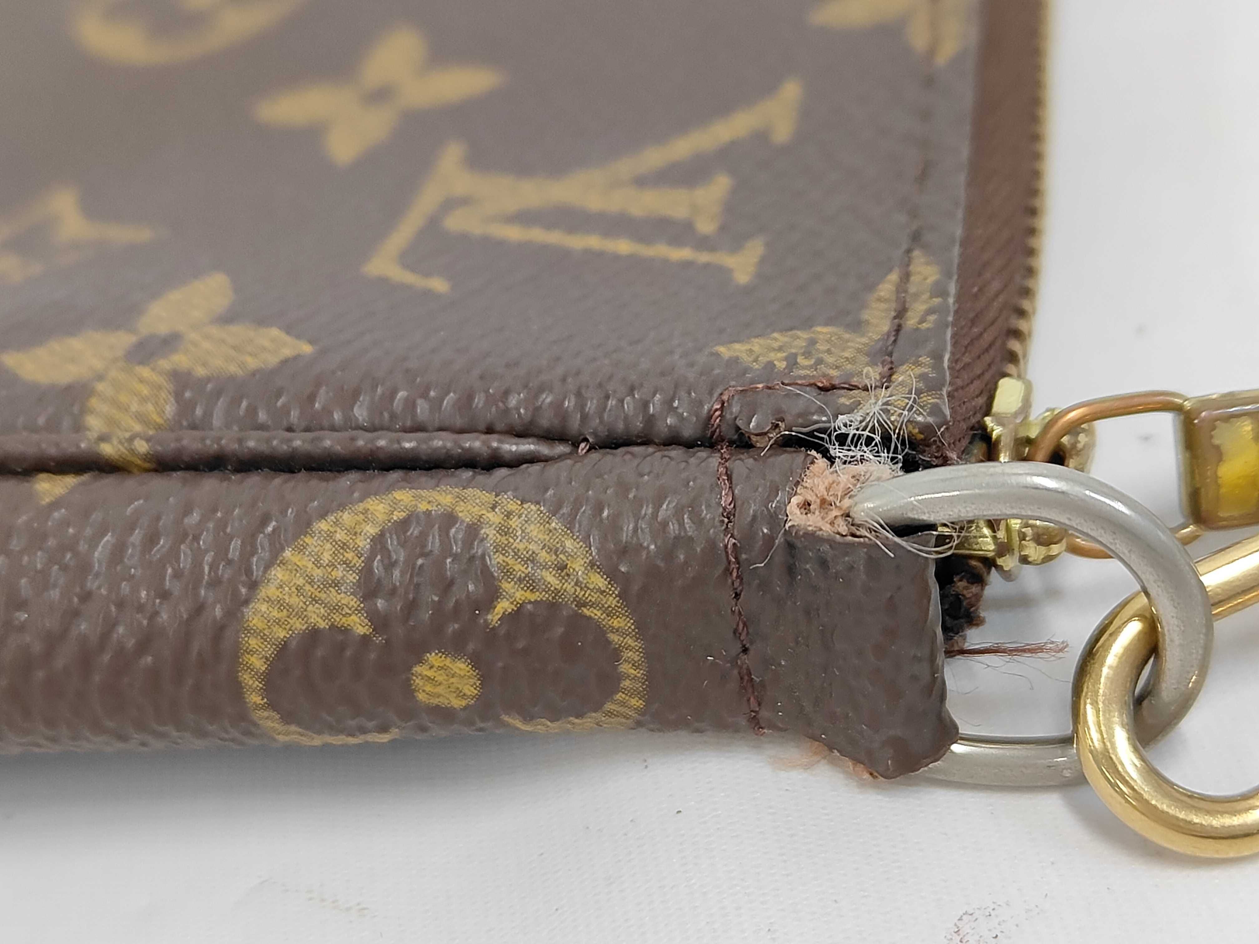 Monogram Accessoires VI0033 Pouch — view 7