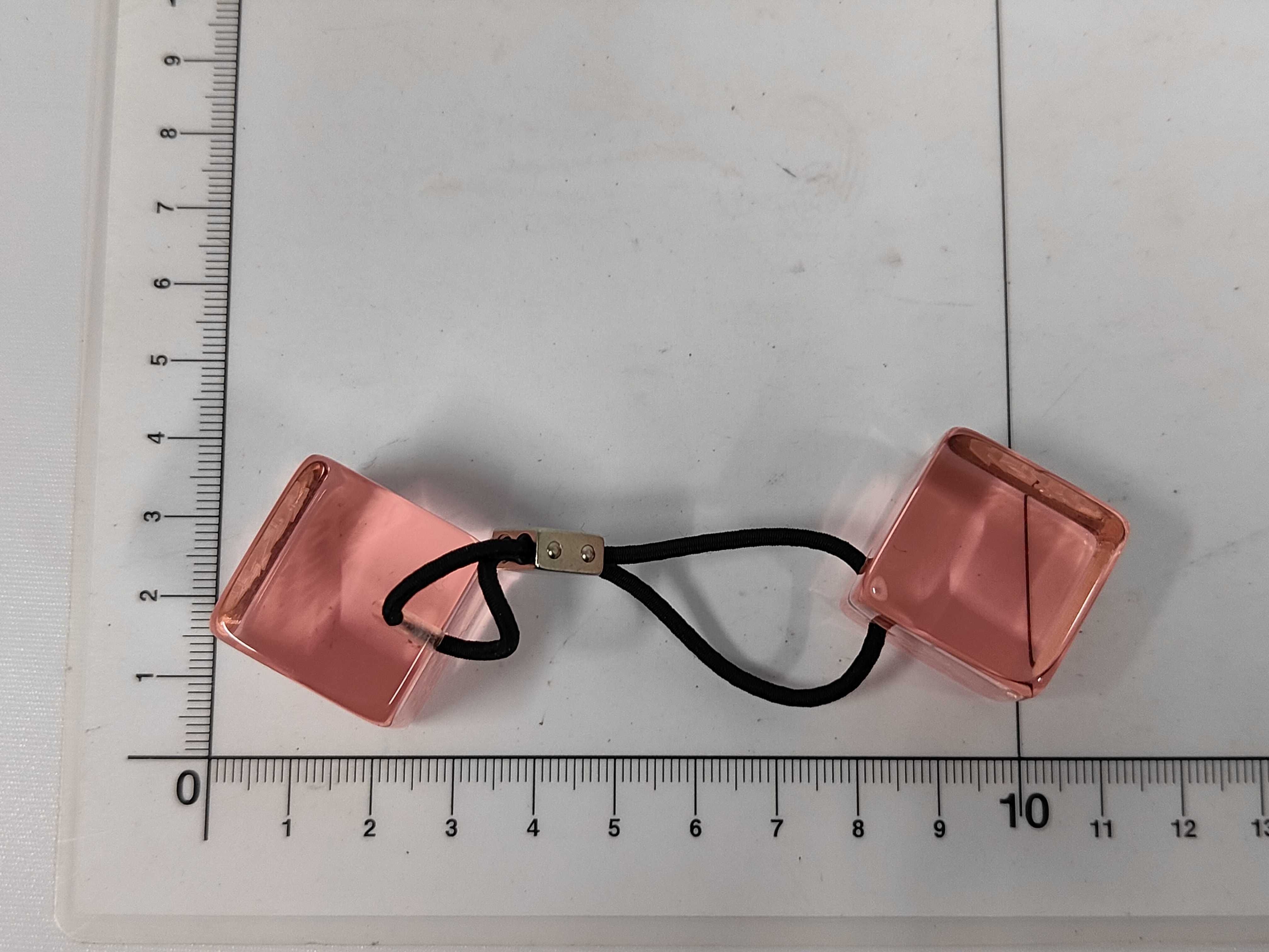 Model number unknown / Serial number unknown / Hair cube hair accessory — view 4