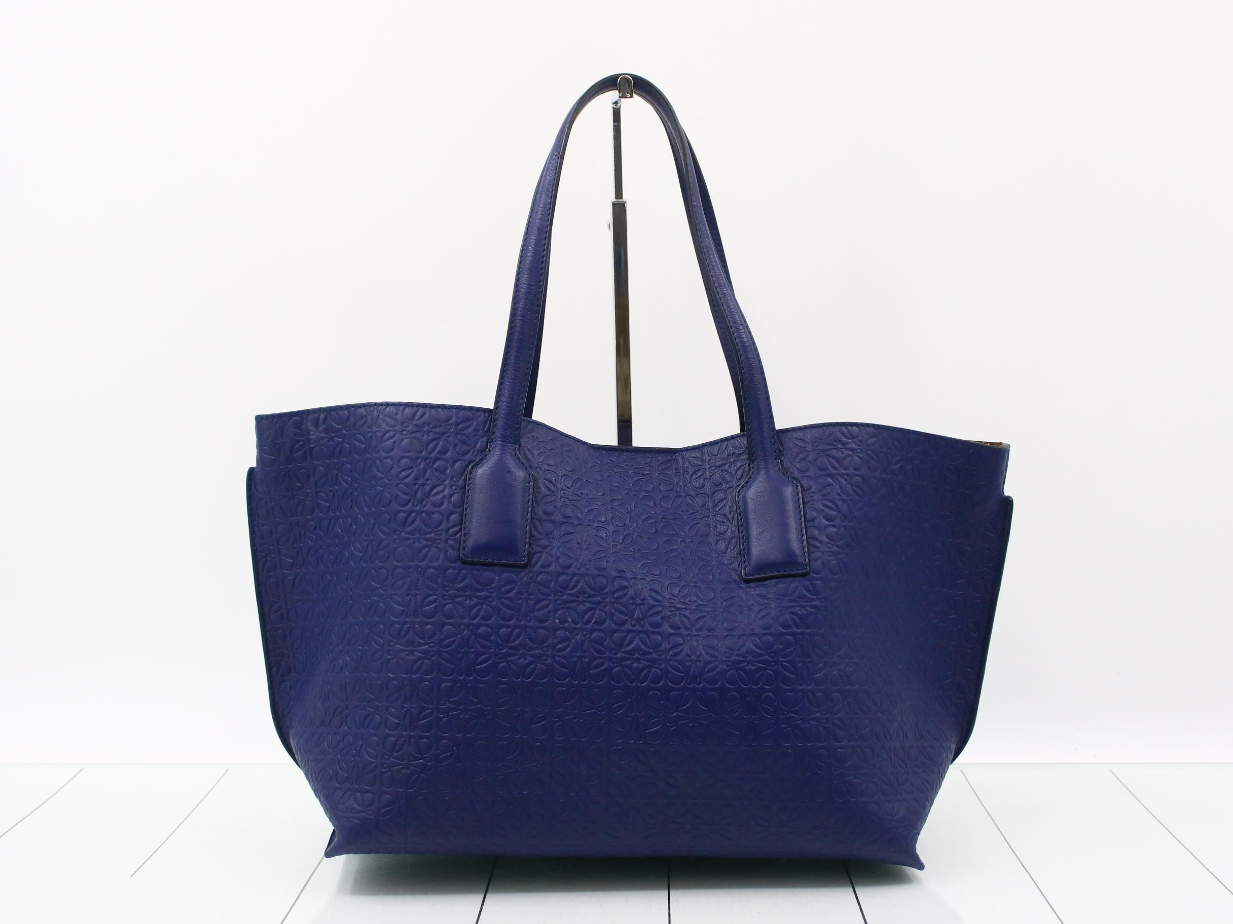Calfskin Anagram Leather Navy — view 2