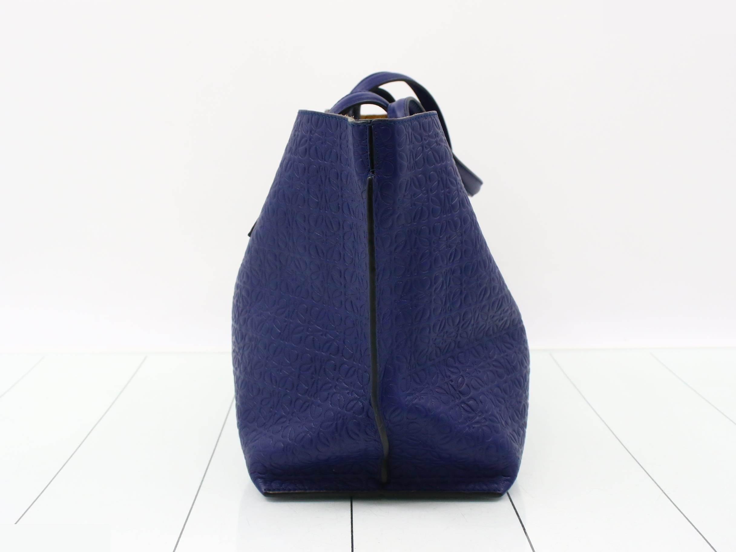 Calfskin Anagram Leather Navy — view 4