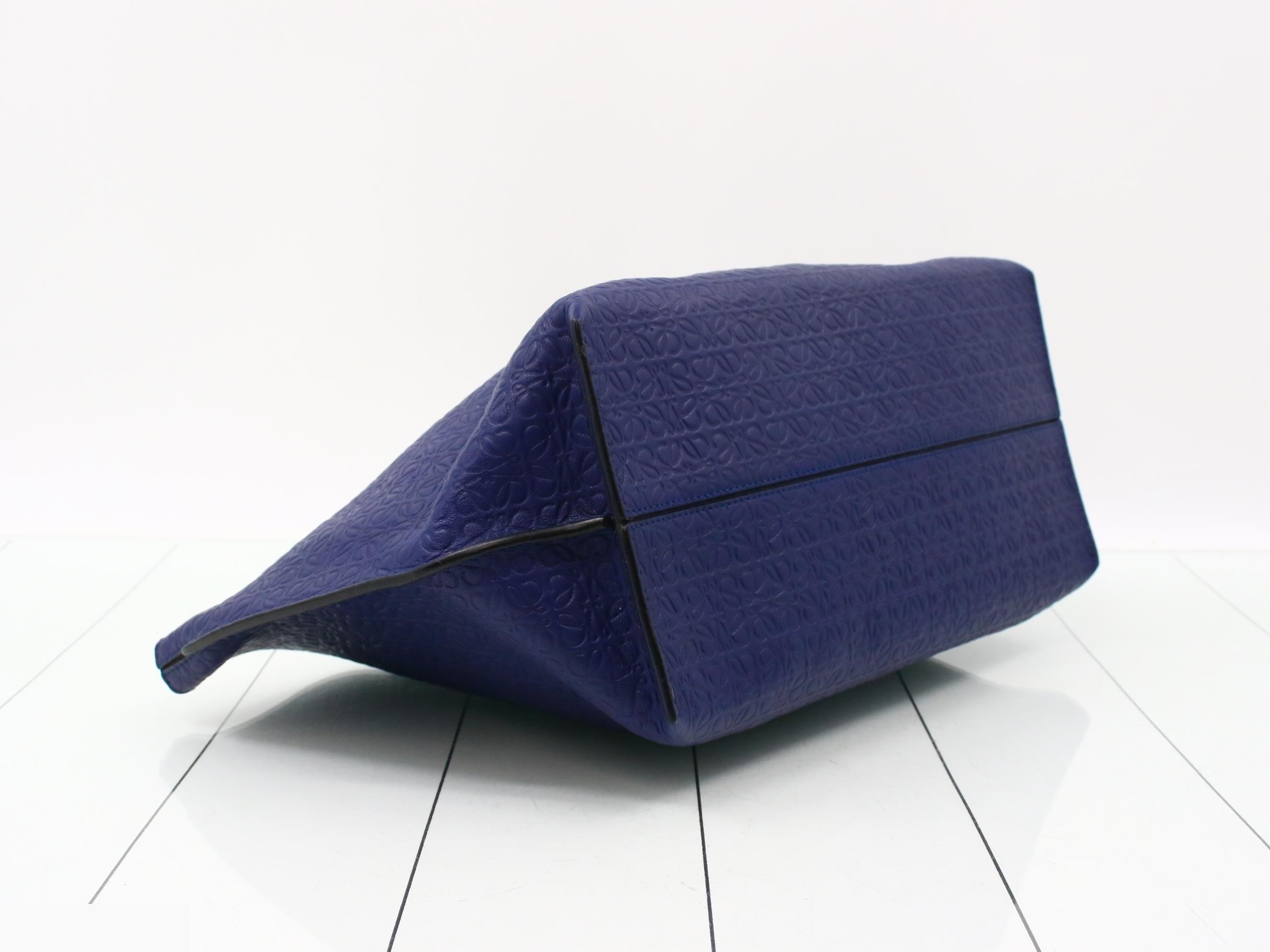Calfskin Anagram Leather Navy — view 5