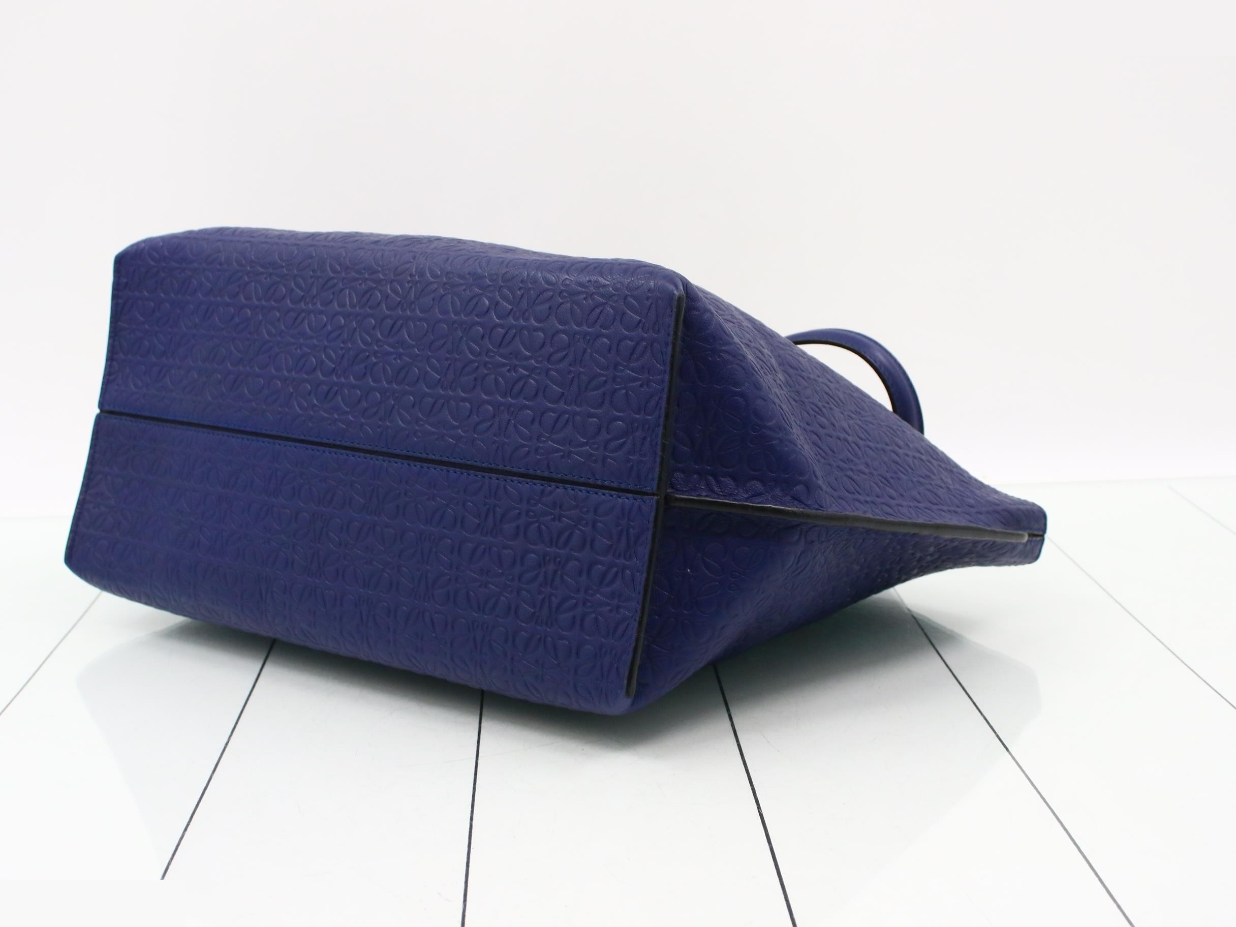 Calfskin Anagram Leather Navy — view 6
