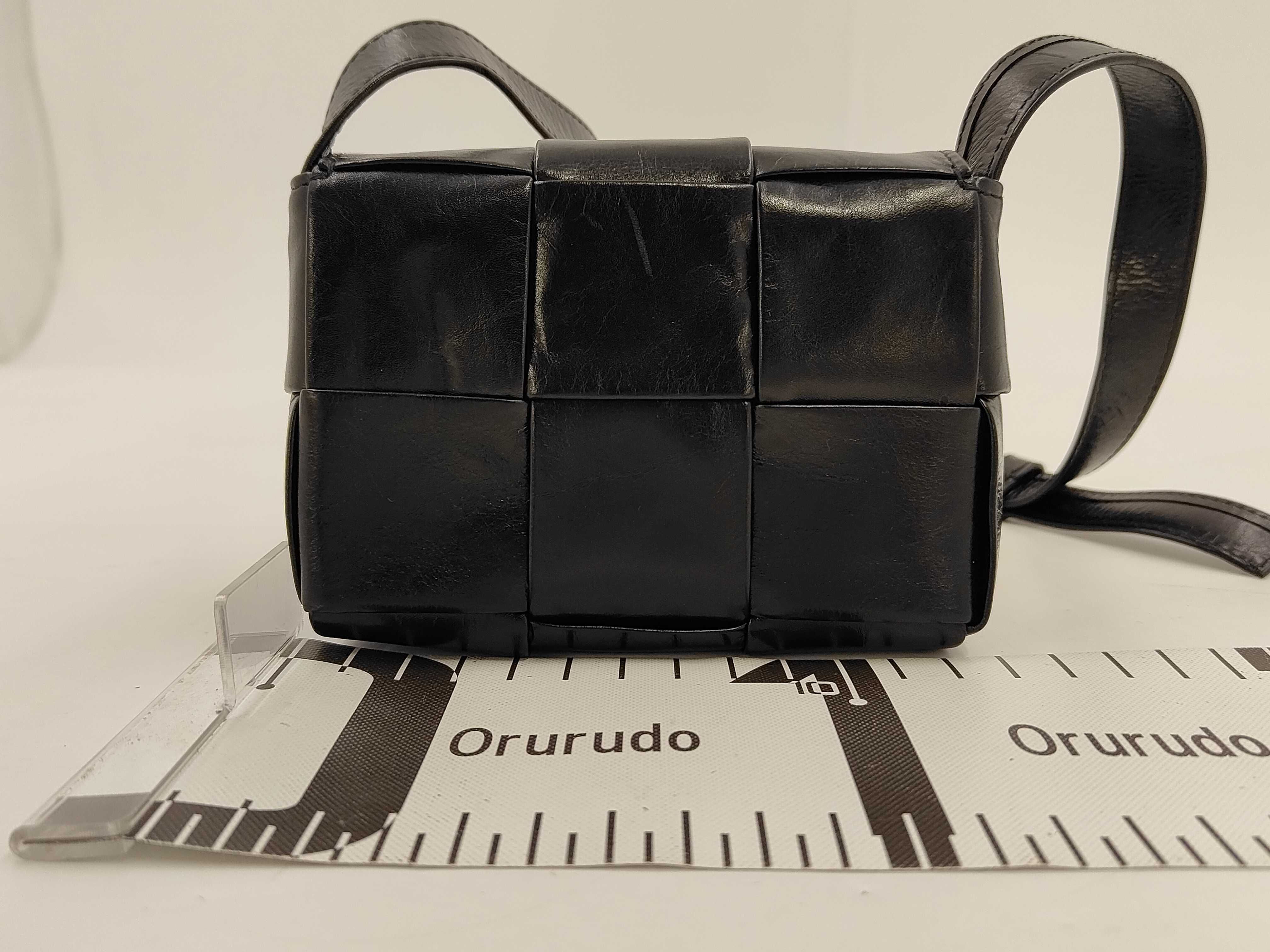 Intrecciato Bottega Maxi Intrecciato Candy Cassette Shoulder Bag — view 2