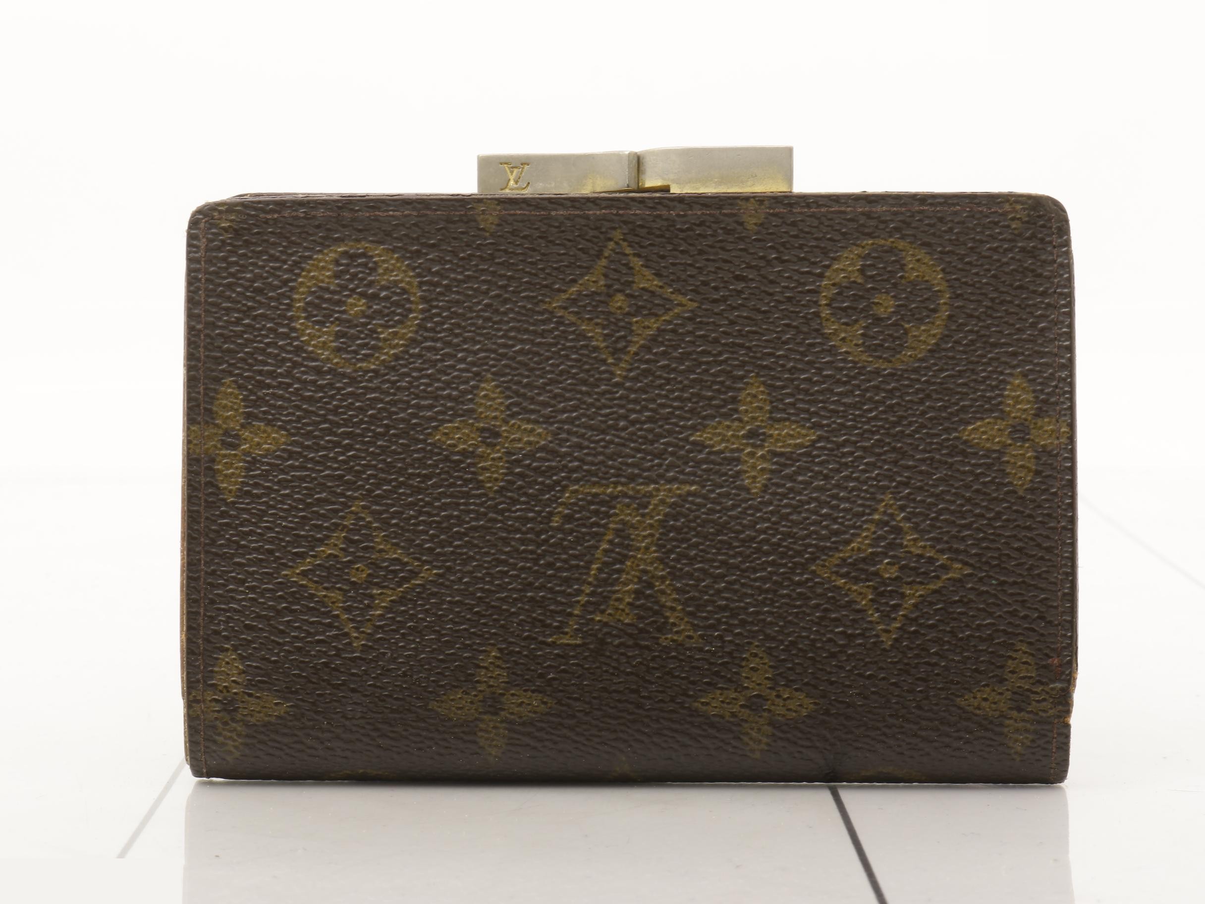 LV Monogram French Purse T61218/SD0938 — view 2