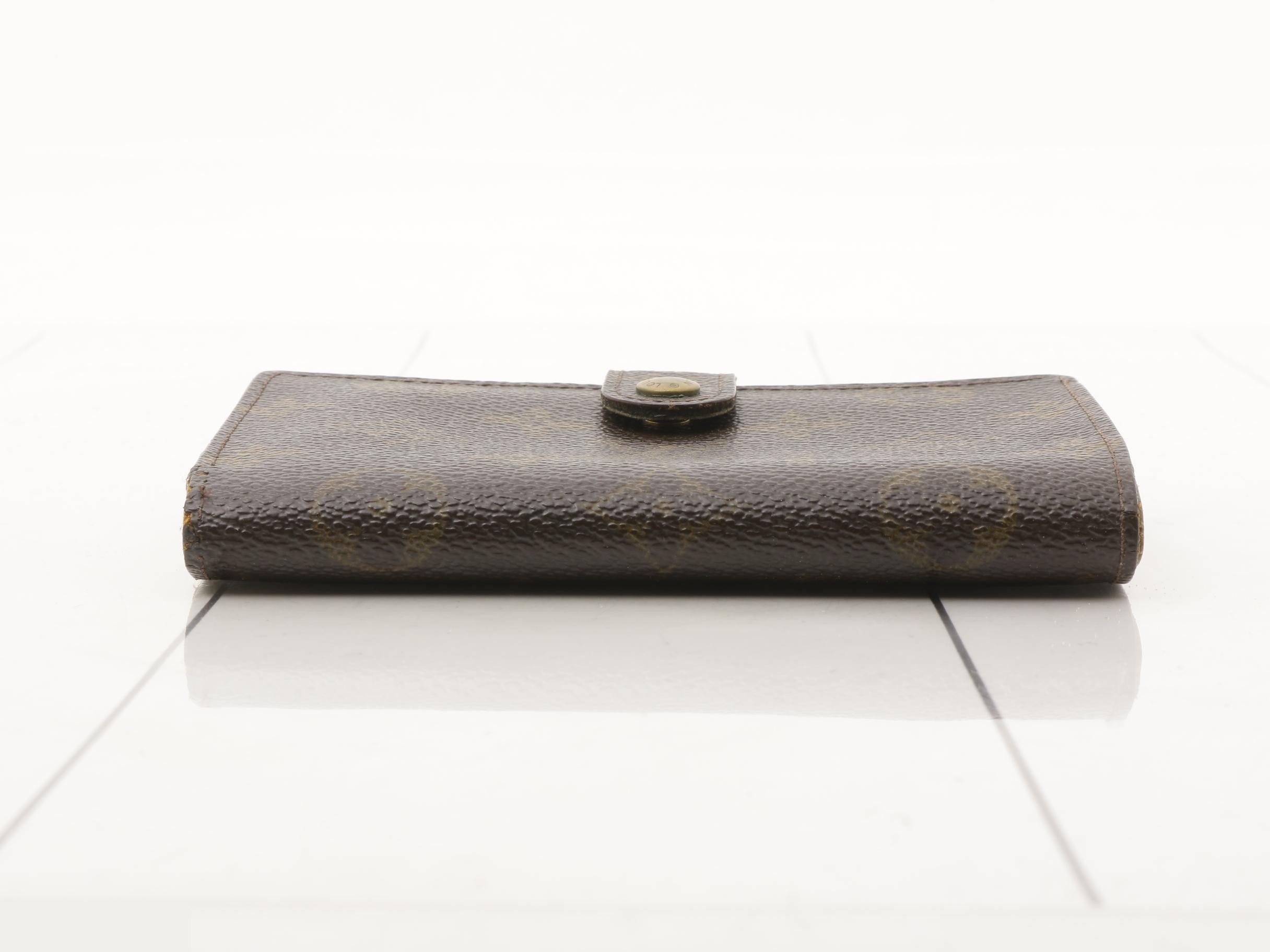 LV Monogram French Purse T61218/SD0938 — view 3