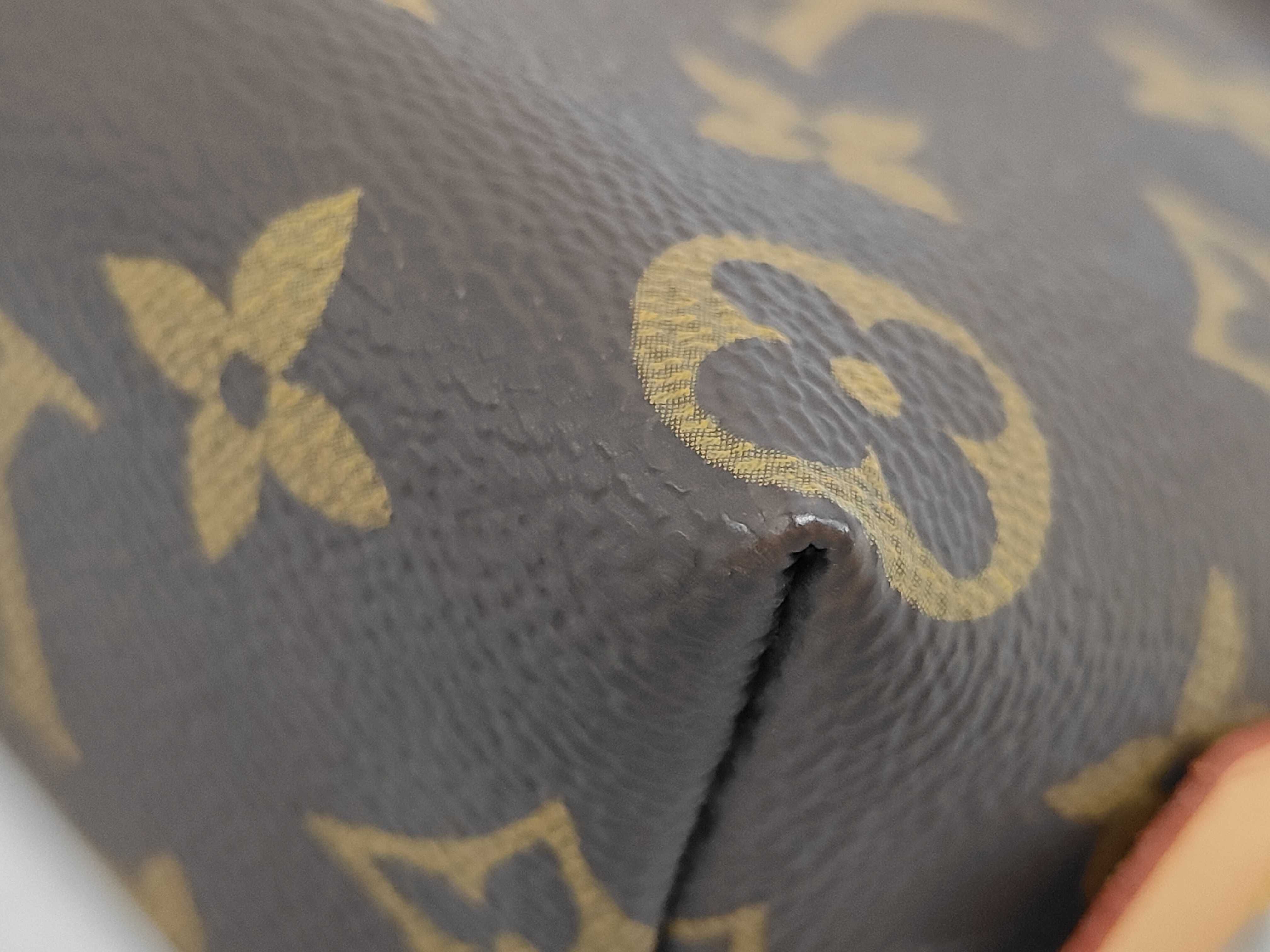 Monogram Pochette Cosmetic CA0021 Pouch — view 3
