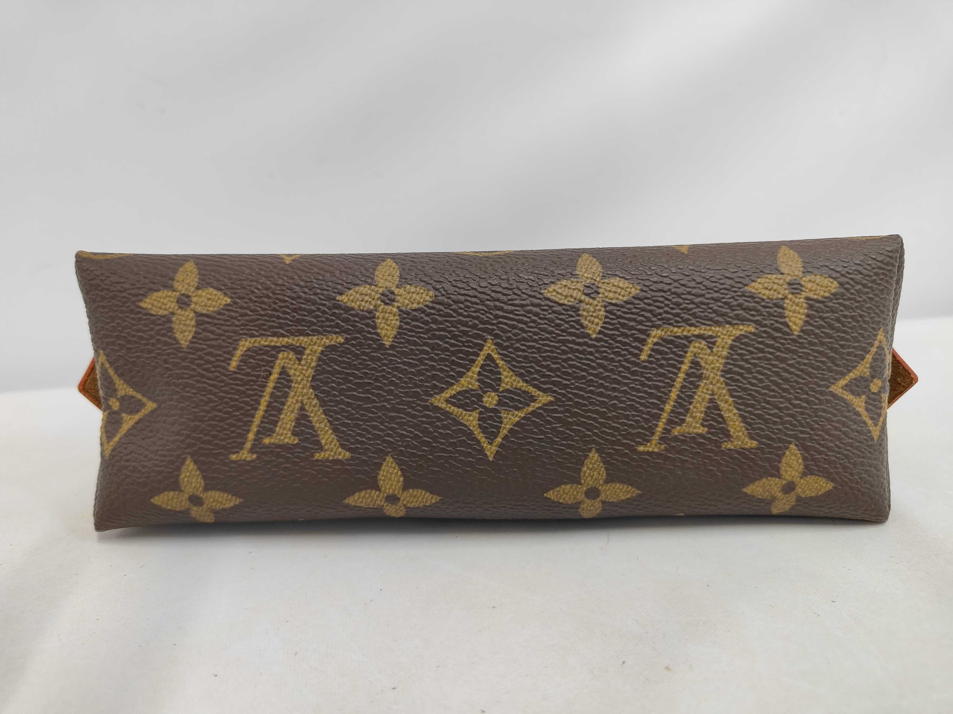 Monogram Pochette Cosmetic CA0021 Pouch — view 4