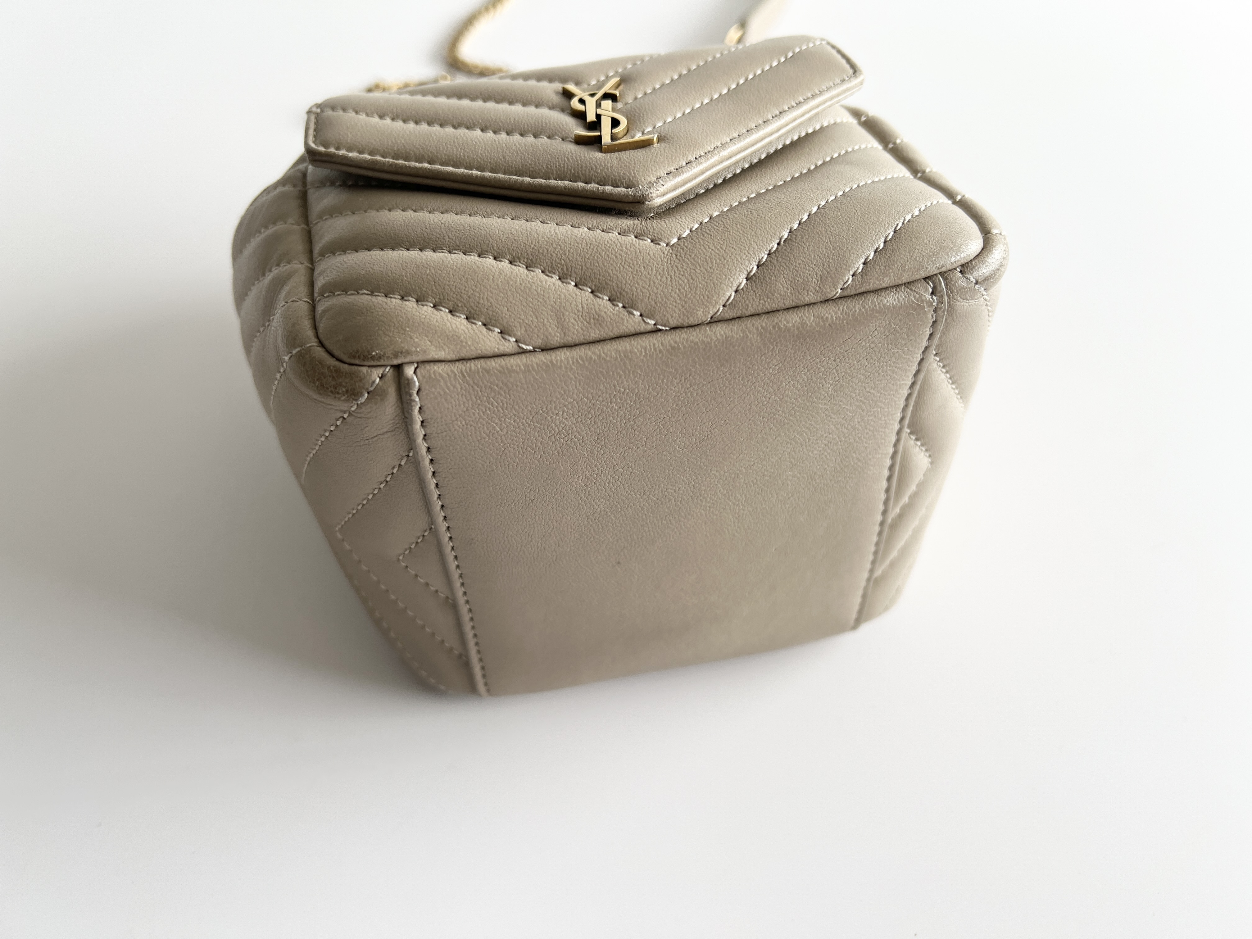Cassandra Logo Joe Drawstring Bucket Quilted V-Stitch Chevron Leather Chain Shoulder Bag — view 12