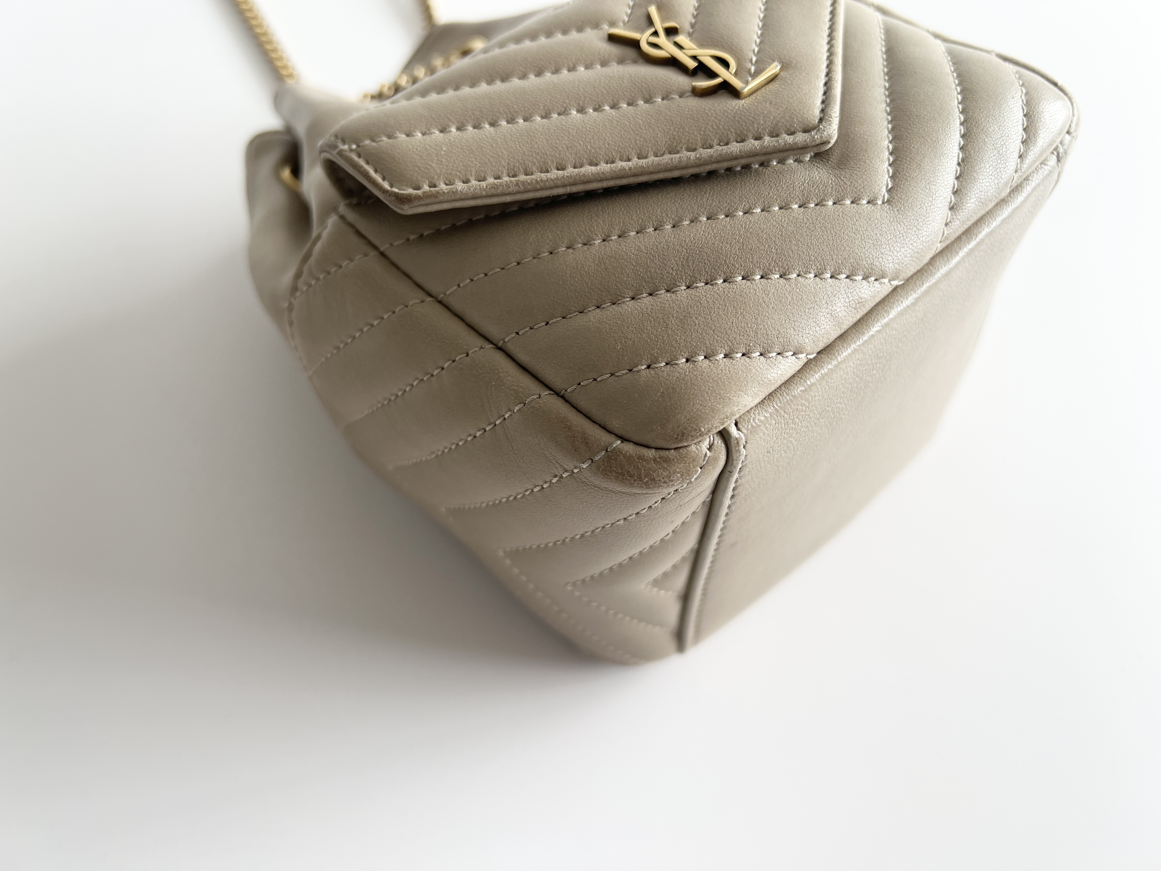 Cassandra Logo Joe Drawstring Bucket Quilted V-Stitch Chevron Leather Chain Shoulder Bag — view 8