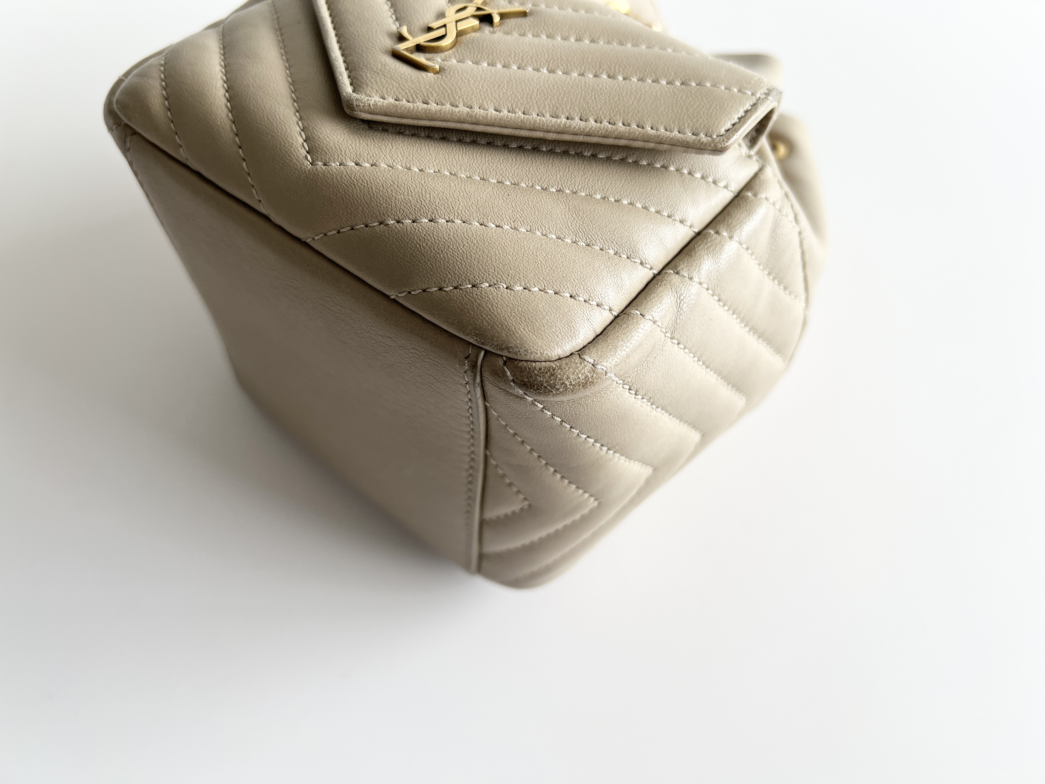 Cassandra Logo Joe Drawstring Bucket Quilted V-Stitch Chevron Leather Chain Shoulder Bag — view 9