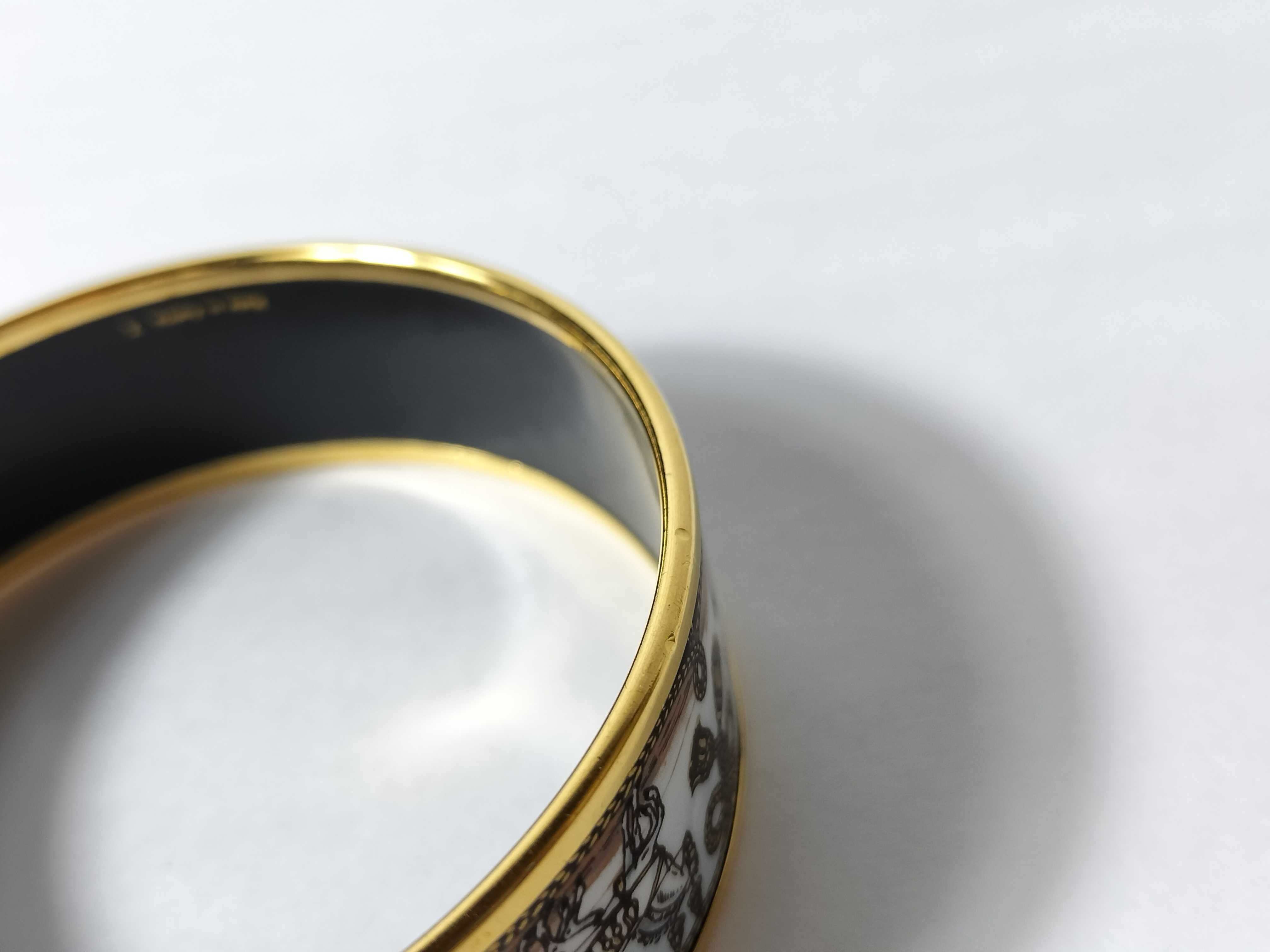 Enamel Bangle GM White Bracelet/Bangle — view 8