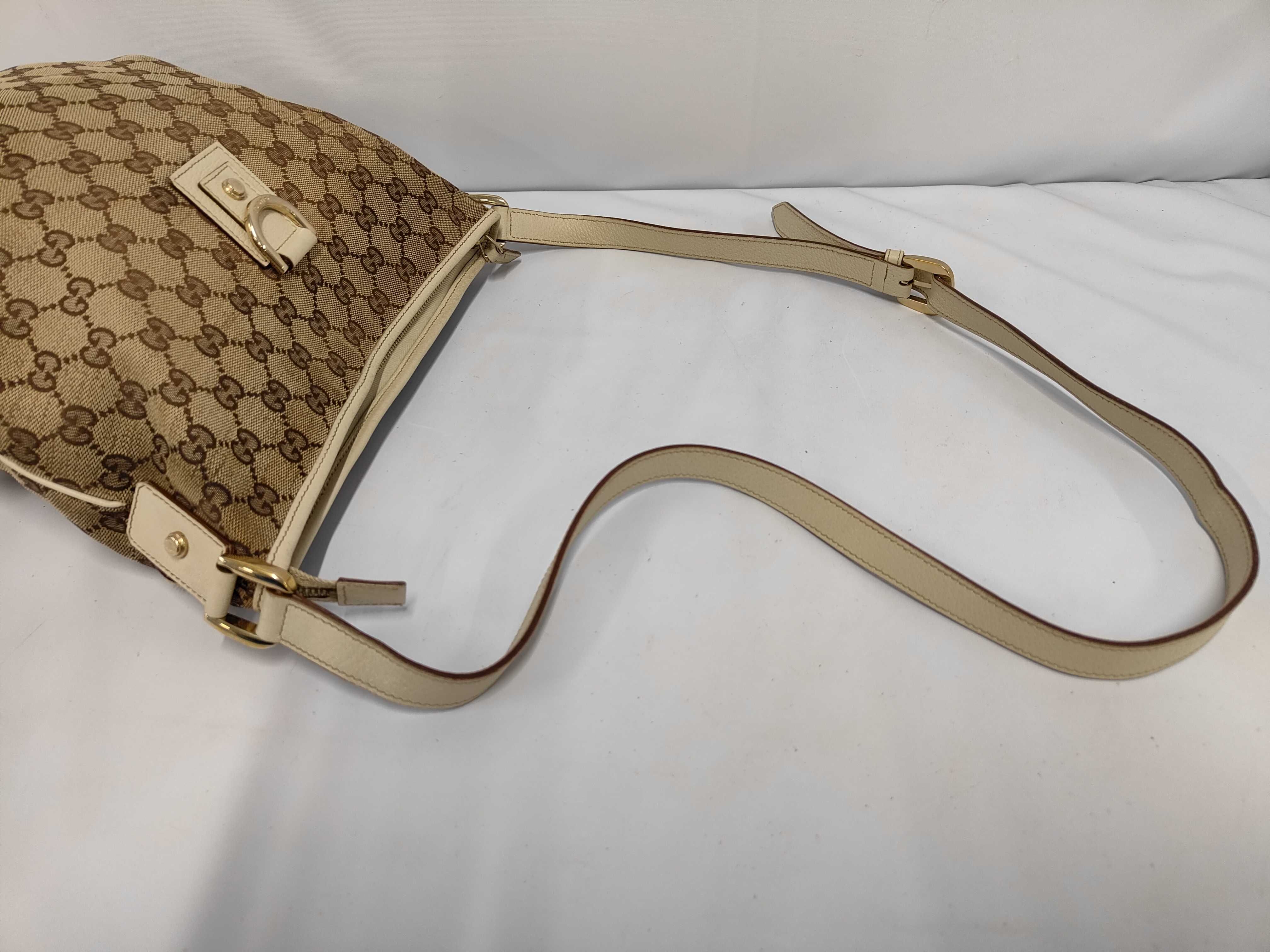 GG Canvas 131326 Shoulder Bag — view 5