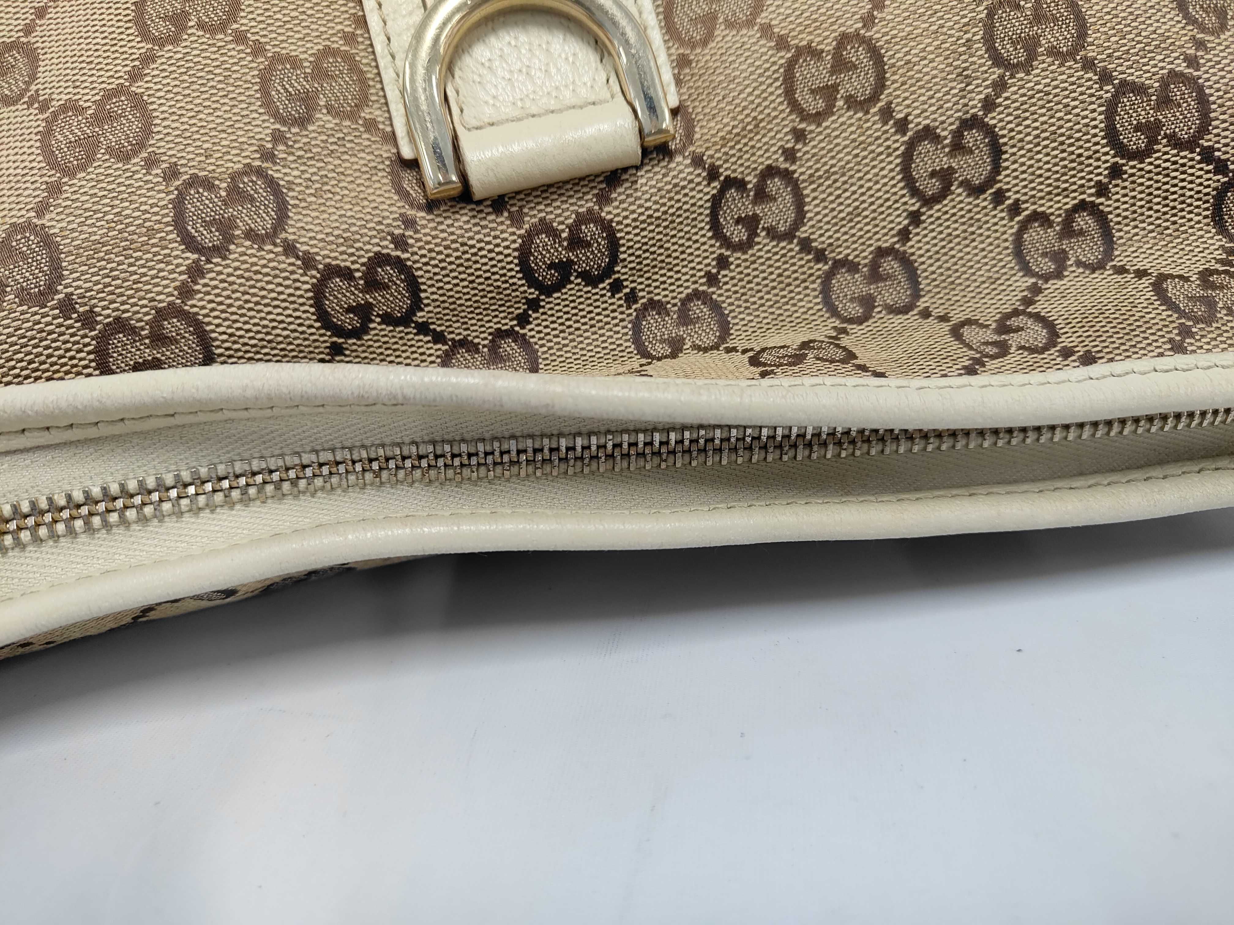 GG Canvas 131326 Shoulder Bag — view 8