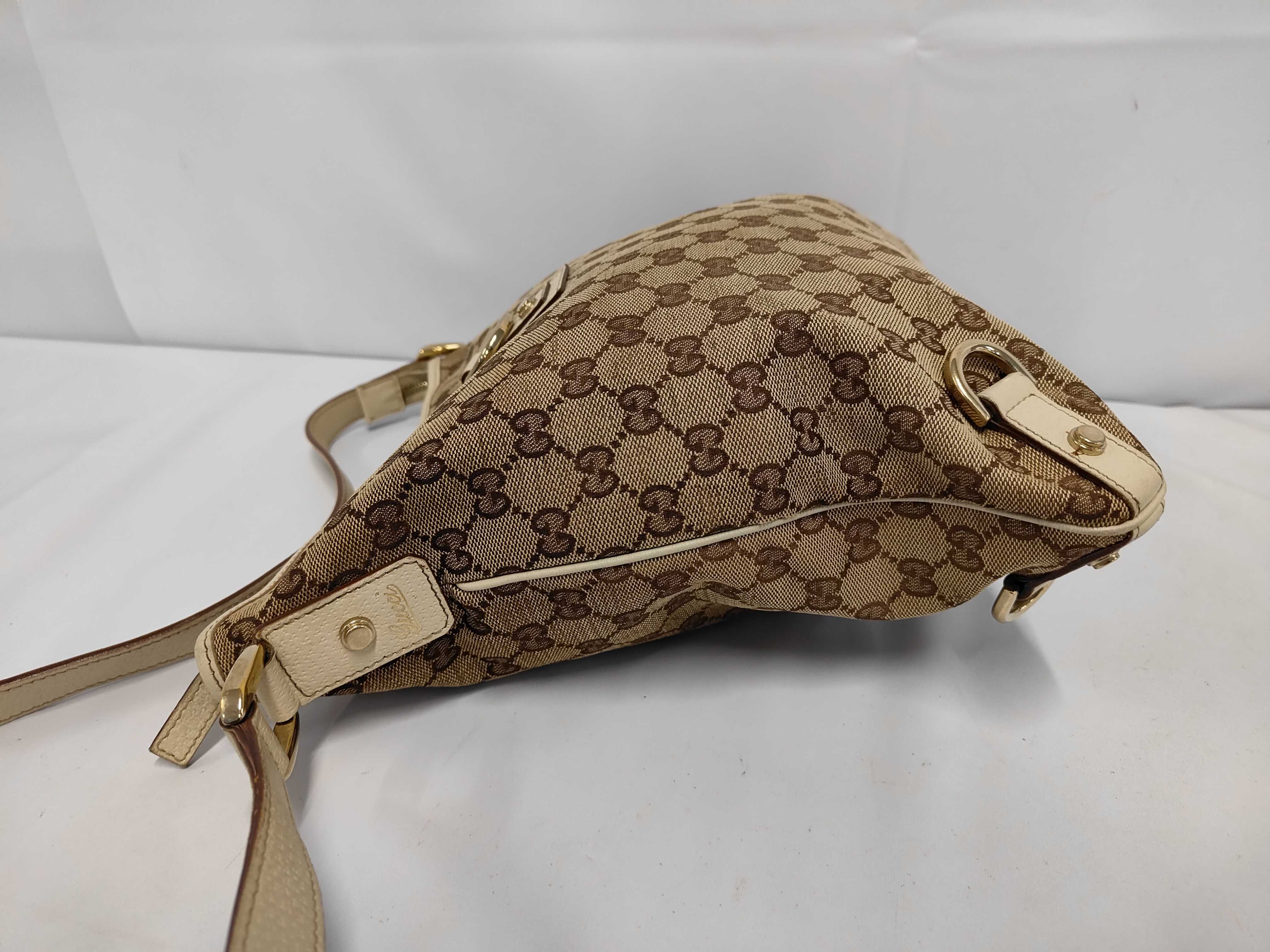 GG Canvas 131326 Shoulder Bag — view 10