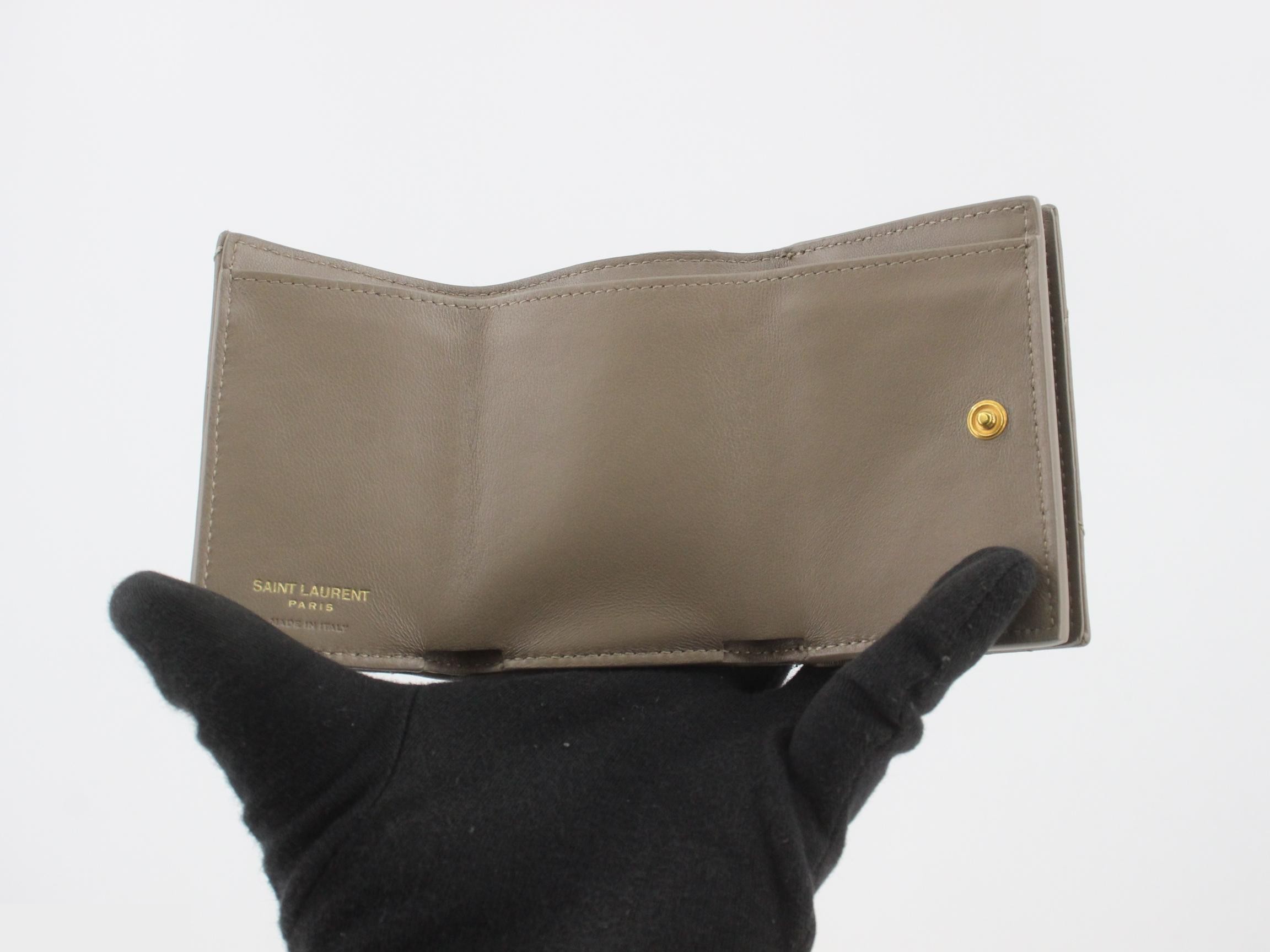 Cassandra Tiny Compact Wallet, Unused, Beige — view 4