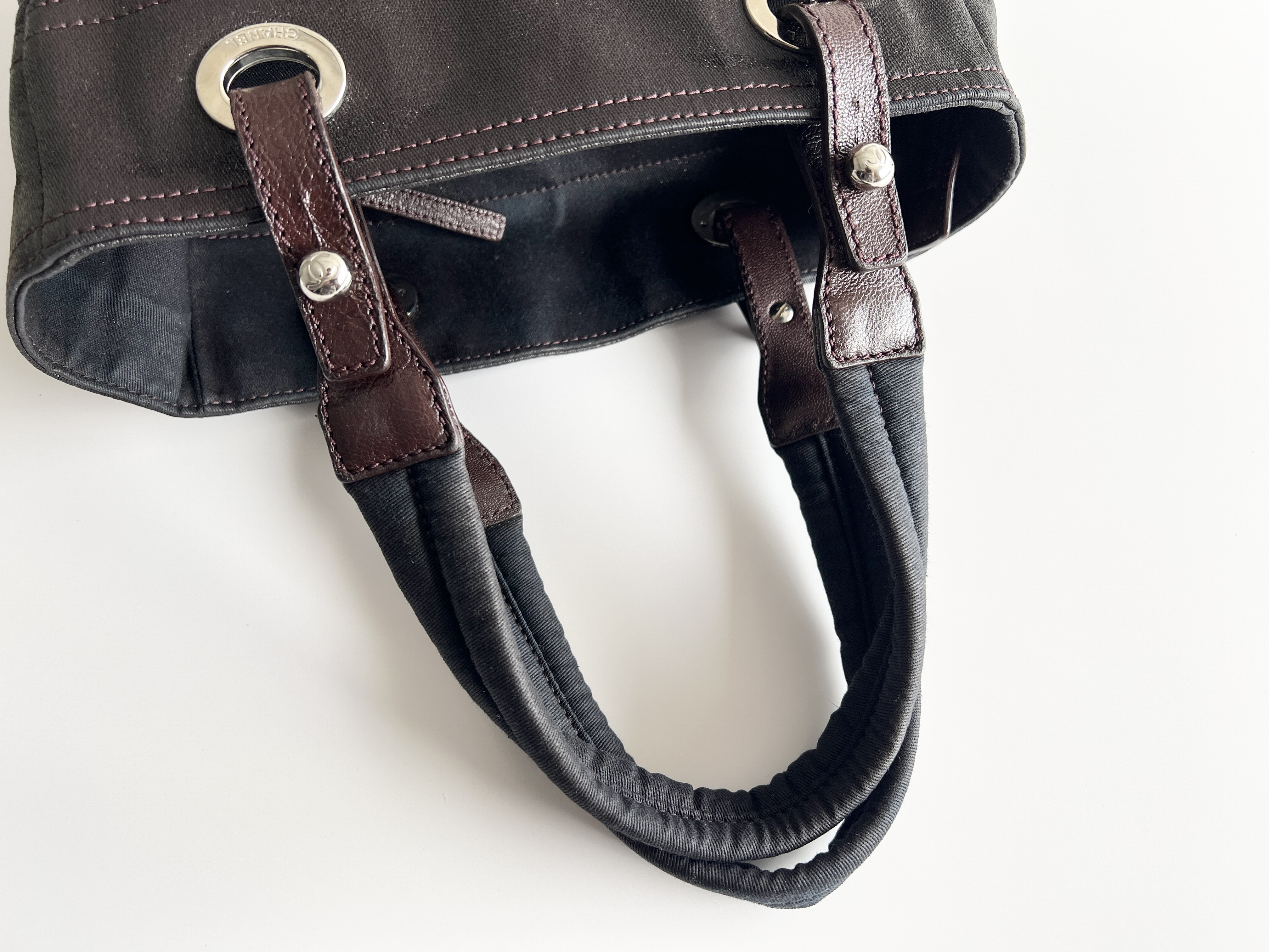 Paris Biarritz PM Matelassé Coco Mark Coco Charm Leather Brown Handbag (Serial Number 11) — view 3