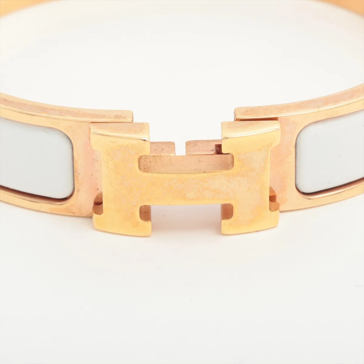 Click H Bangle Fan Bangle GP x Enamel Gold x White — view 3
