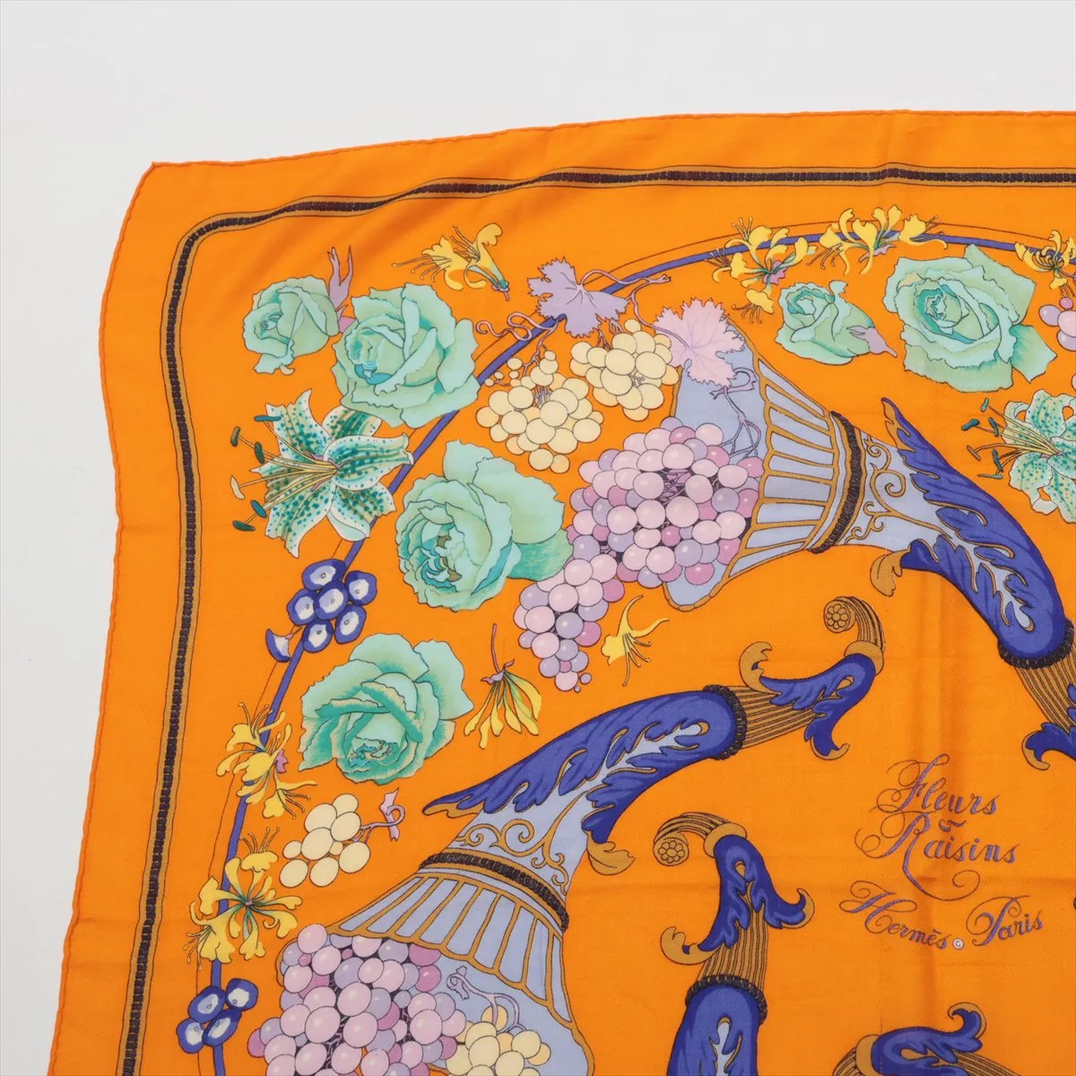 Carre 90 Fleurs Raisins Grape Flower Scarf Cashmere x Silk Orange — view 2