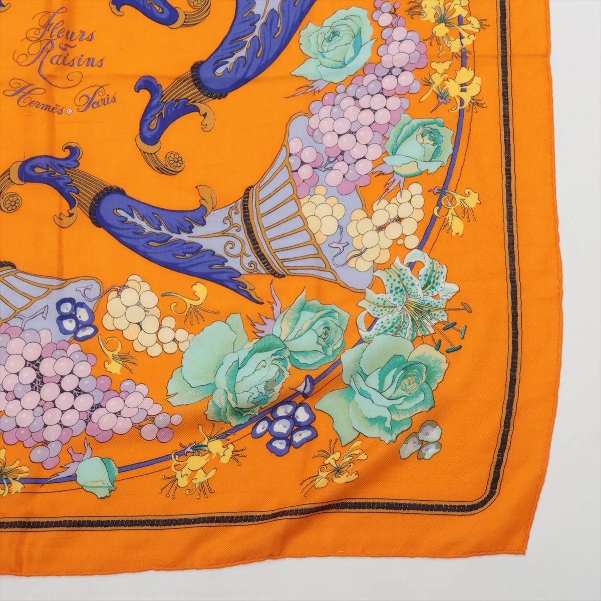 Carre 90 Fleurs Raisins Grape Flower Scarf Cashmere x Silk Orange — view 4