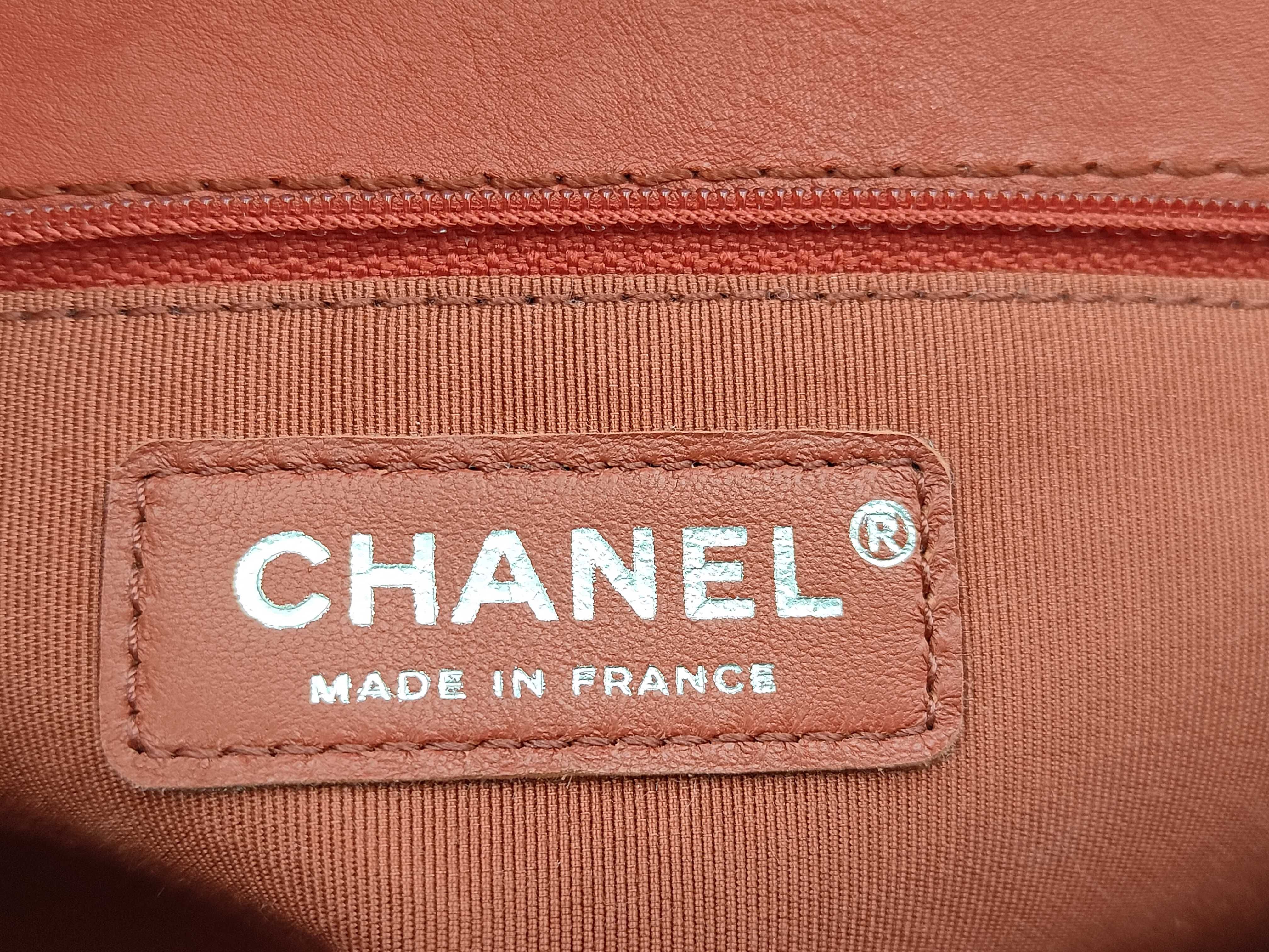 Boy Chanel Lambskin Red Shoulder Bag — view 13