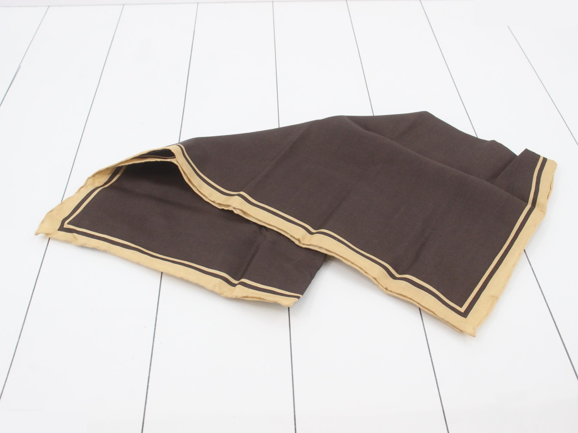 Unused Gucci scarf, vintage, with box. — view 3