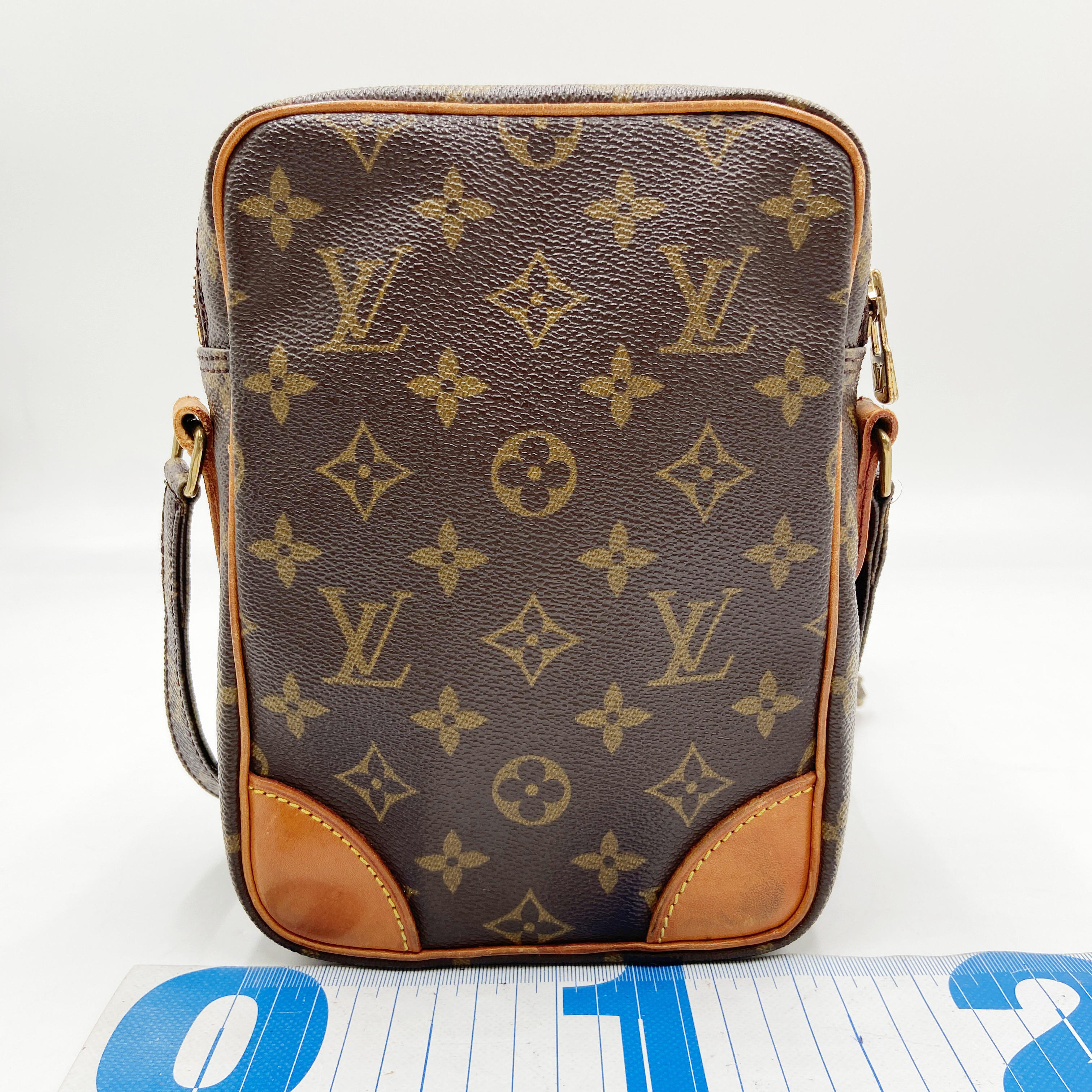 Monogram Amazon M45236 TH0920 Shoulder Bag — view 2