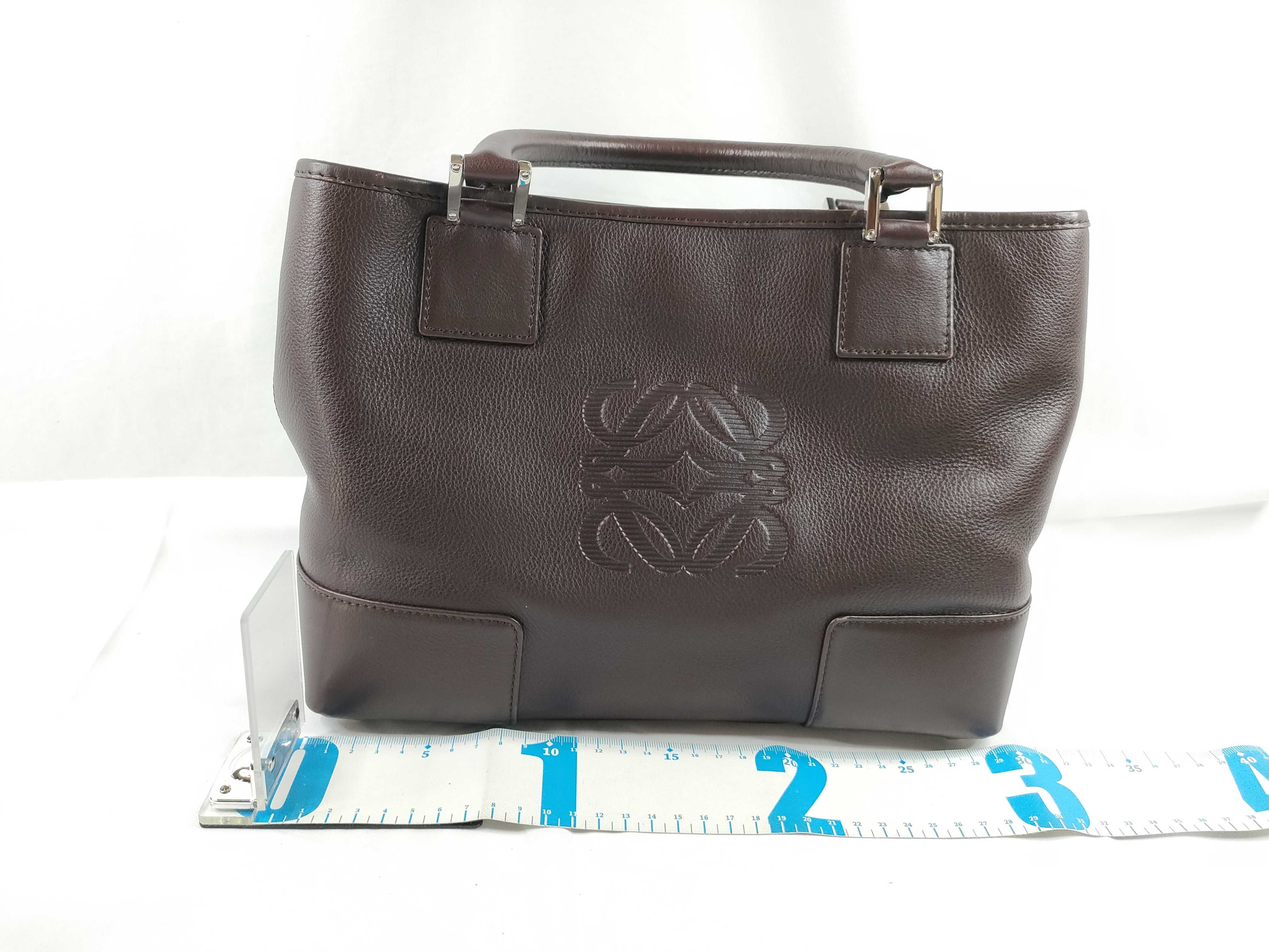 Chloe handbag, brown, with padlock and key holder. — view 2