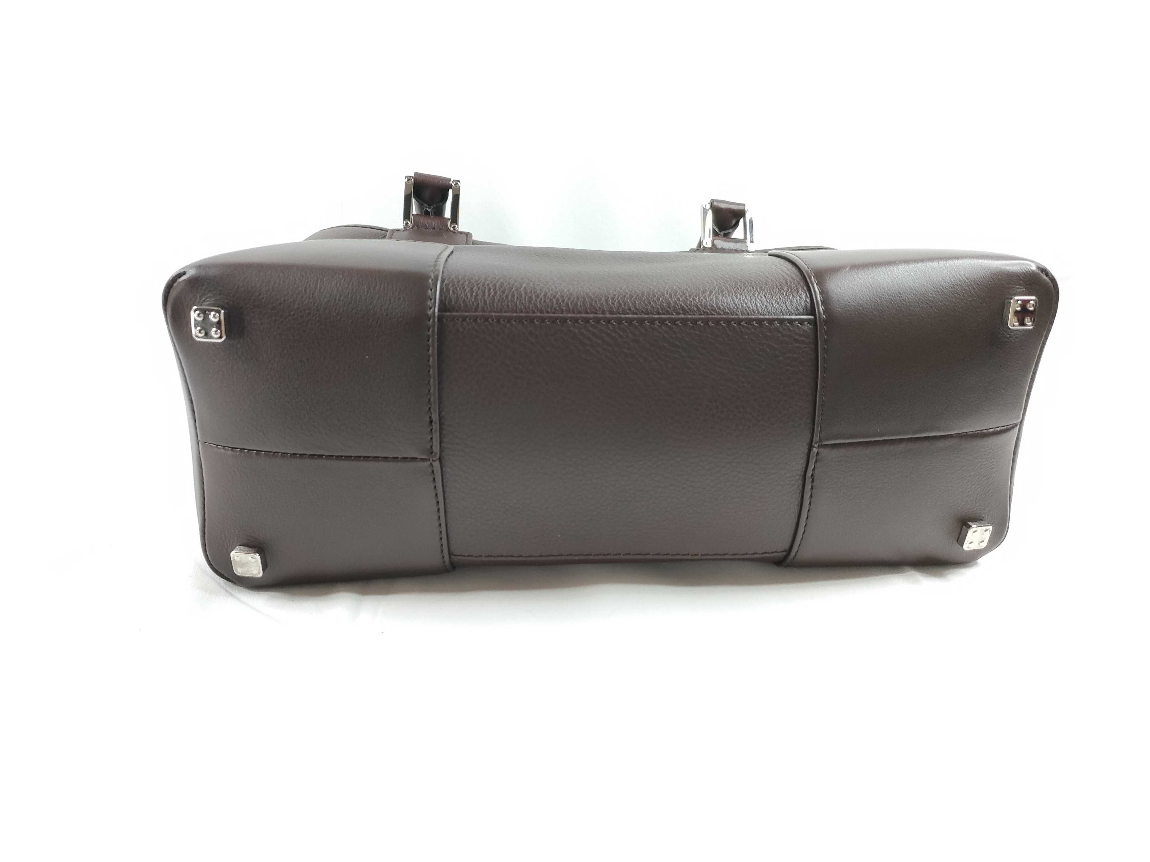 Chloe handbag, brown, with padlock and key holder. — view 4