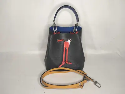 Epi ID- Epi Neo Noe BB M52853 Black x multicolor handbag