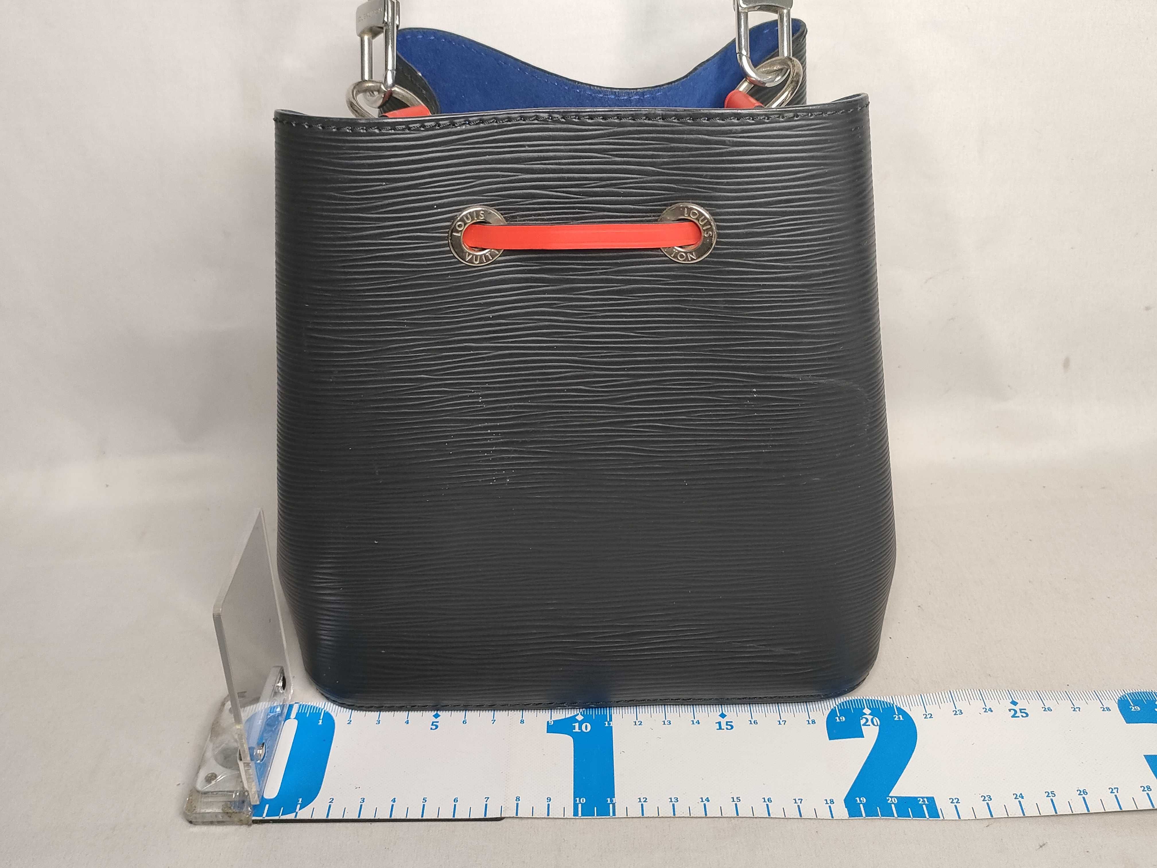 Epi ID- Epi Neo Noe BB M52853 Black x multicolor handbag — view 2