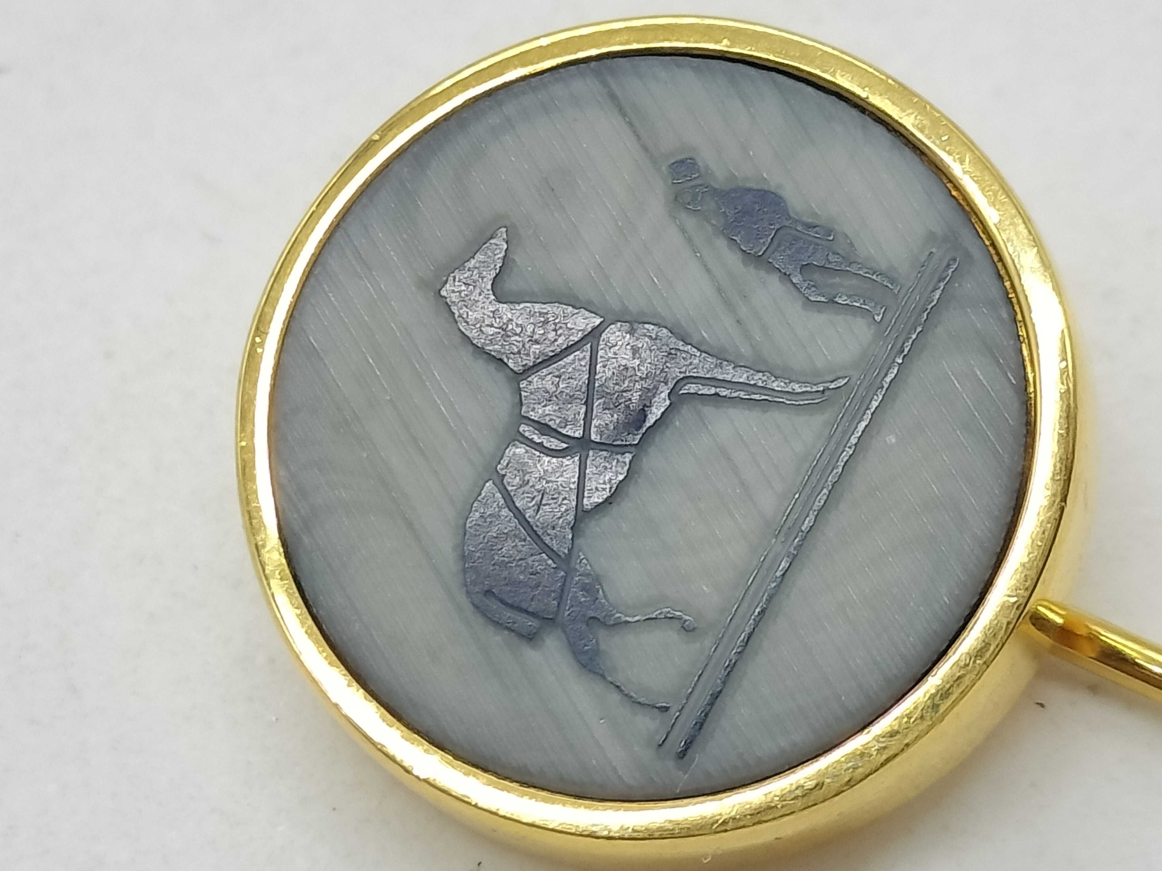 Corozo Pin Brooch — view 8
