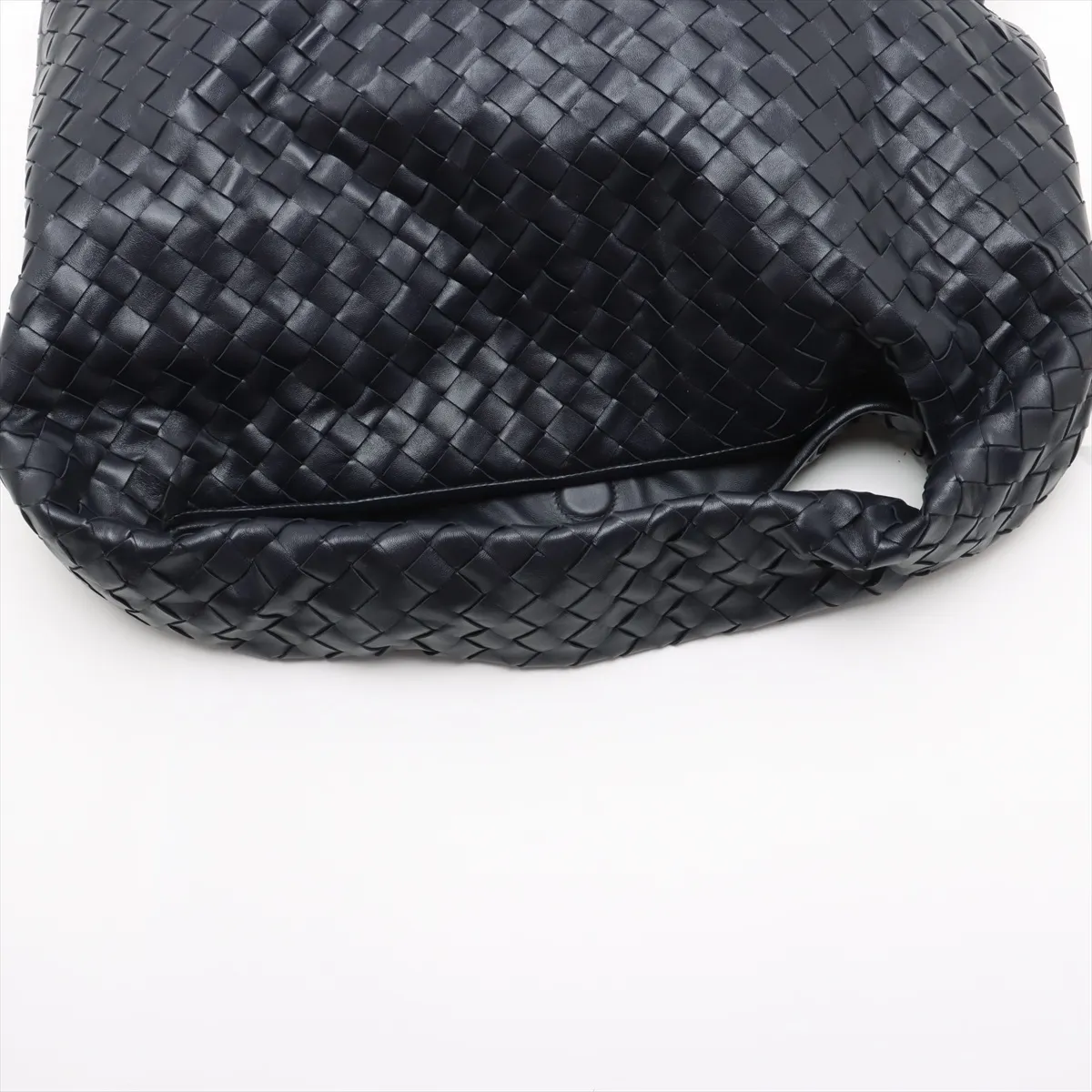 Intrecciato Large Hop Leather Shoulder Bag Navy — view 5