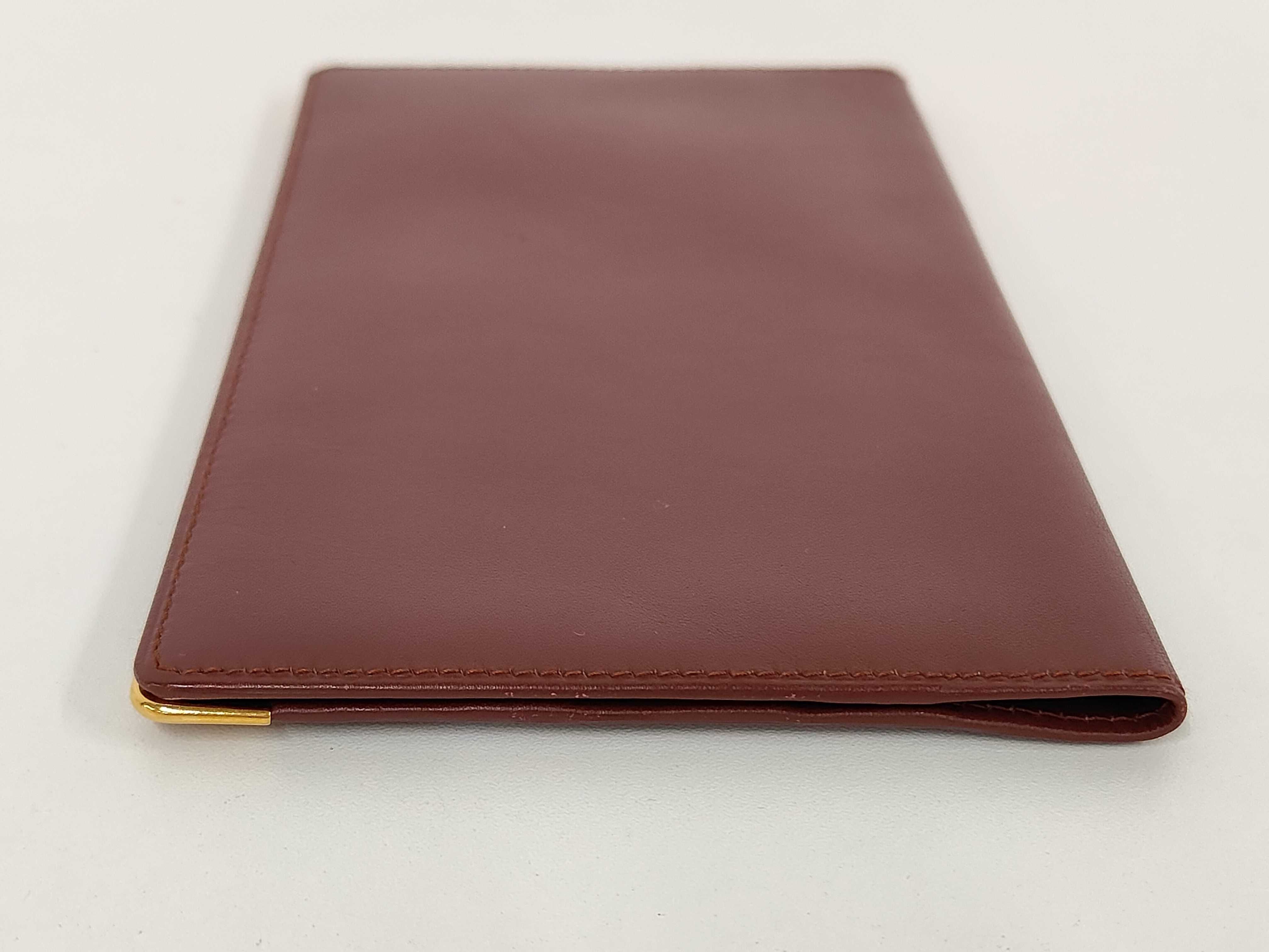 Must wallet — view 7