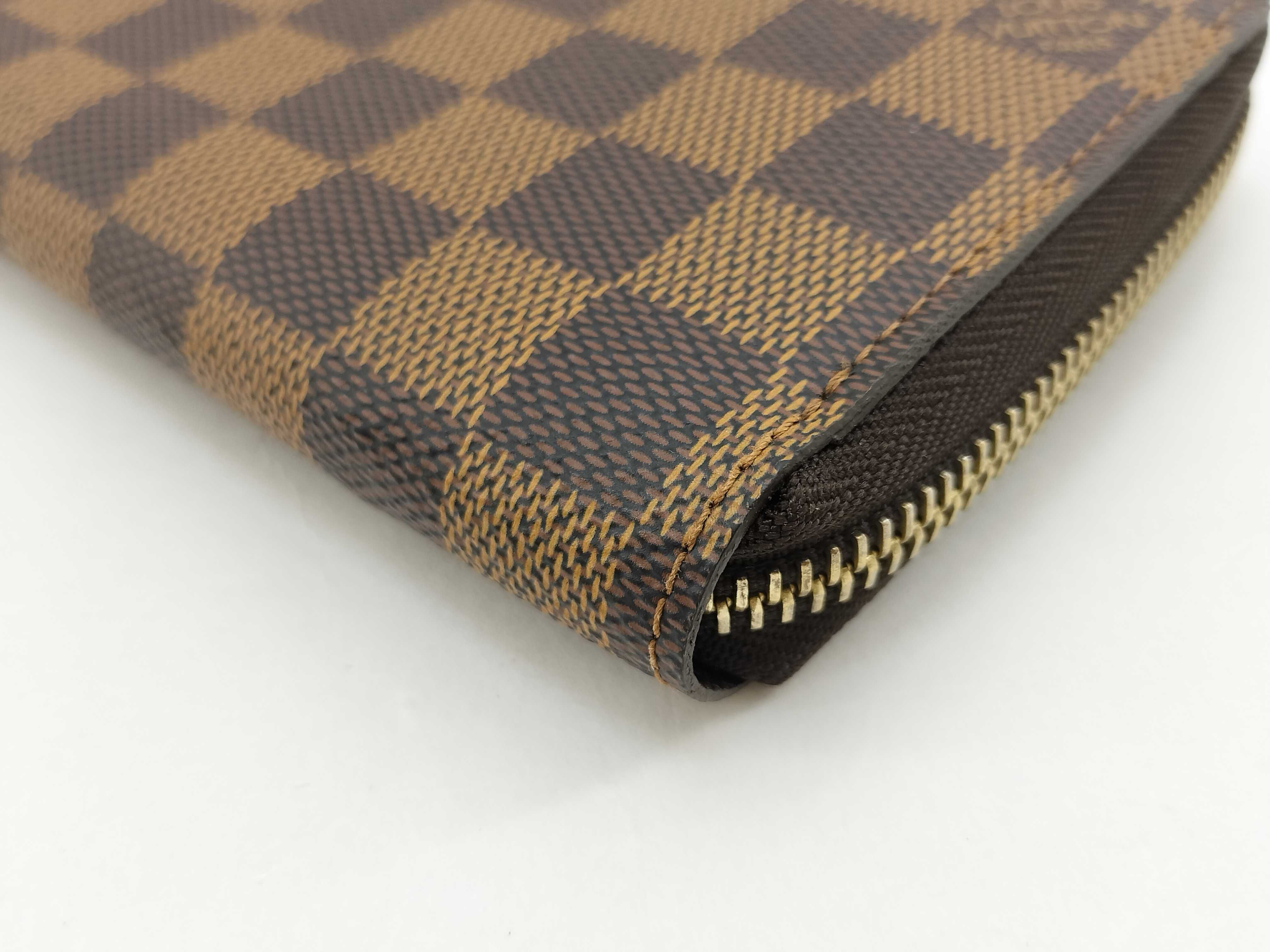 Damier Zippy Wallet — view 4
