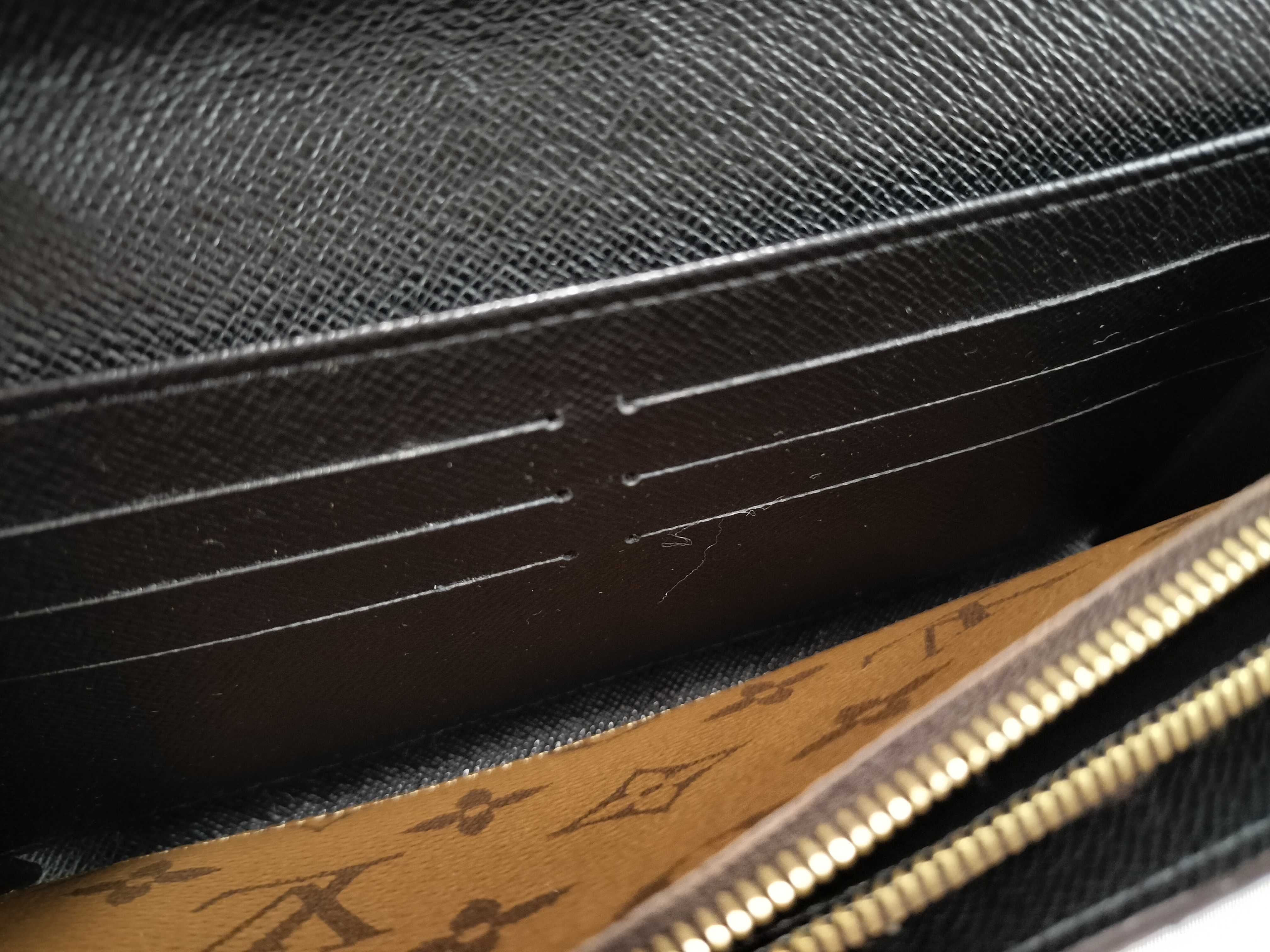 Monogram Wallet Portefeuille Sarah Monogram Wallet — view 13