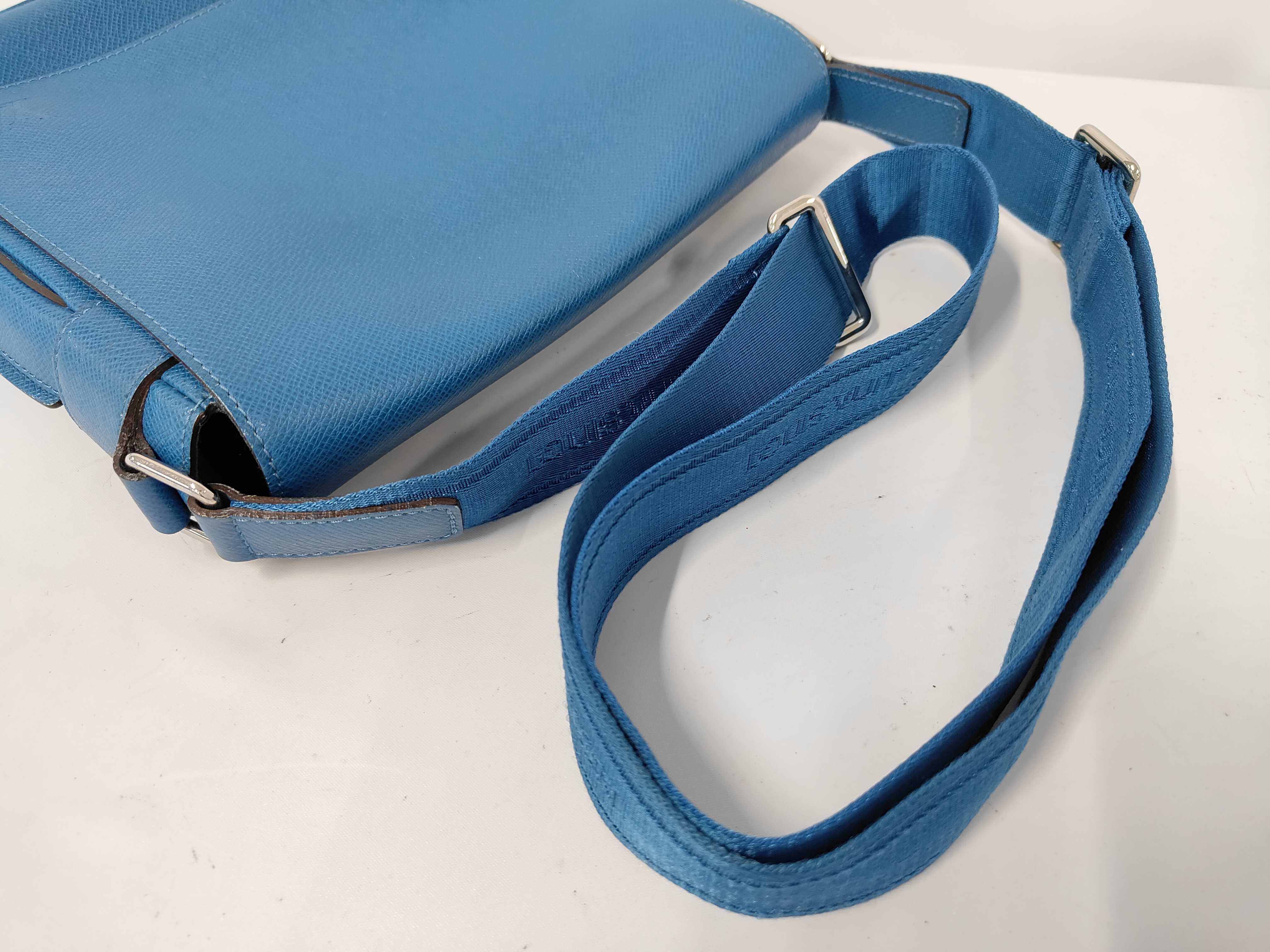 Taiga Roman PM M32823 Shoulder Bag — view 3