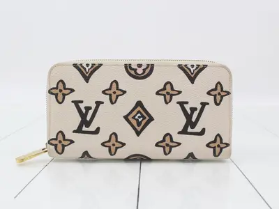 Wild at Heart Zippy Wallet