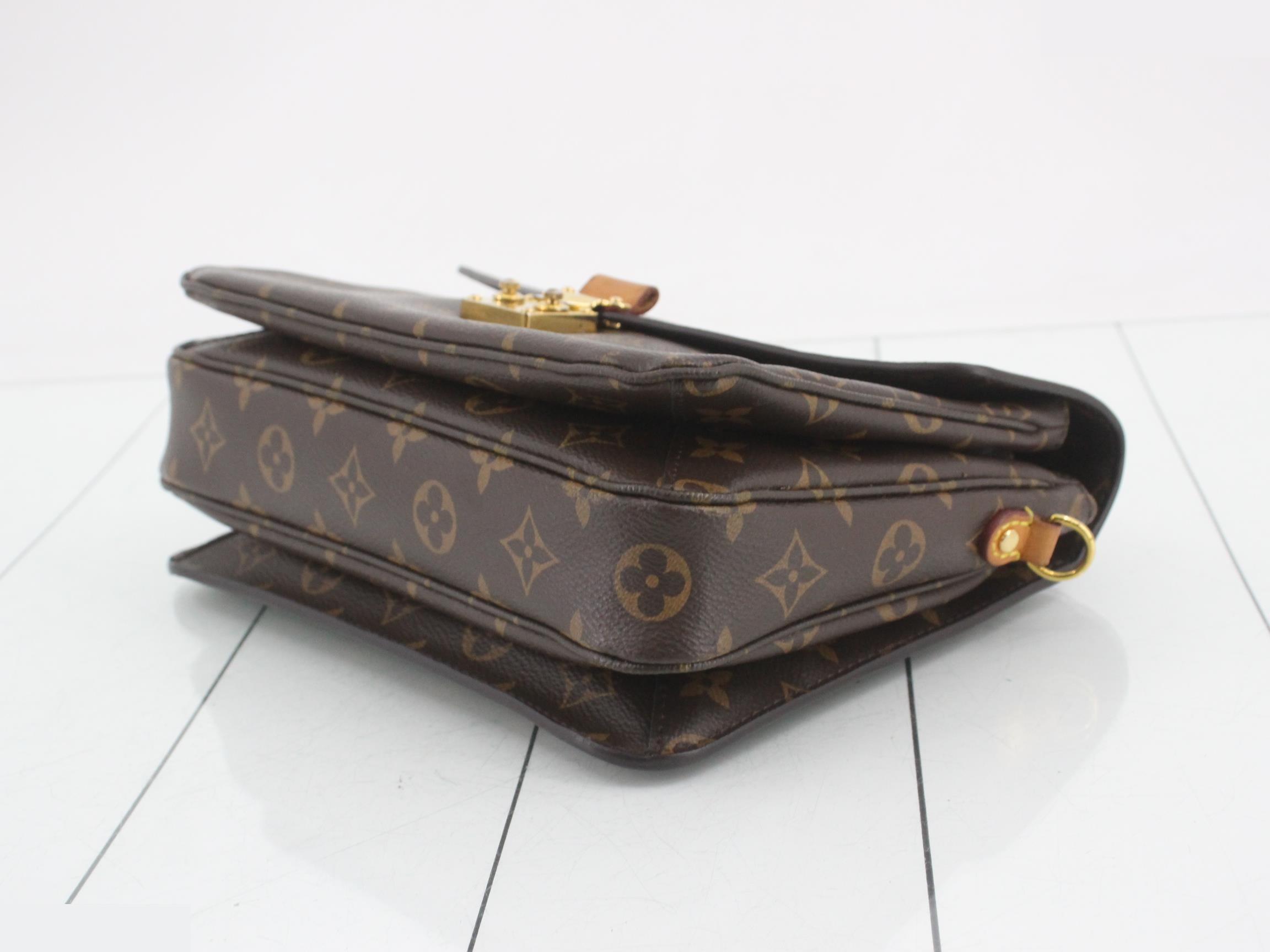 Monogram Pochette Metis MM 2-Way Handbag — view 6
