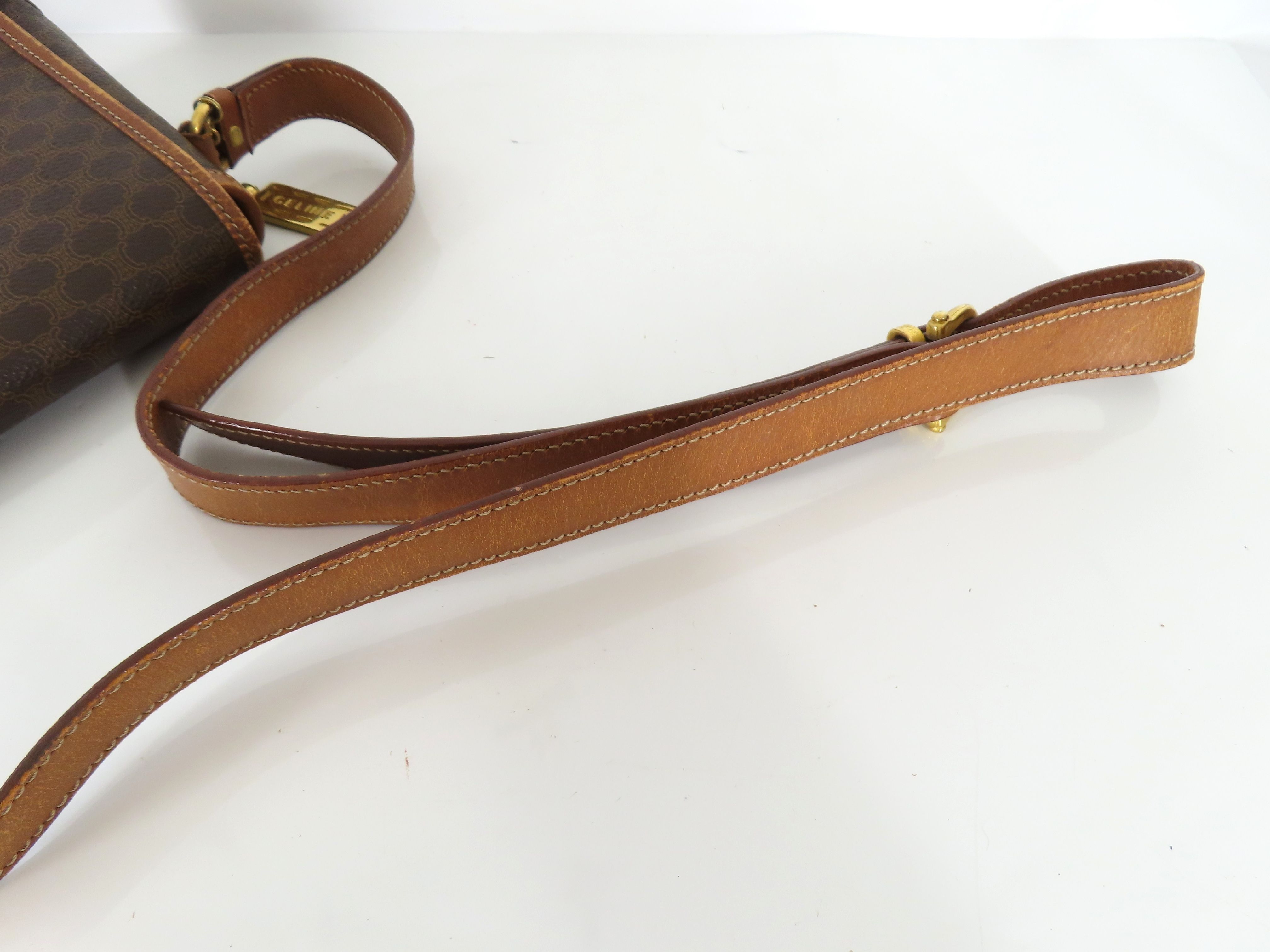 shoulder bag — view 3