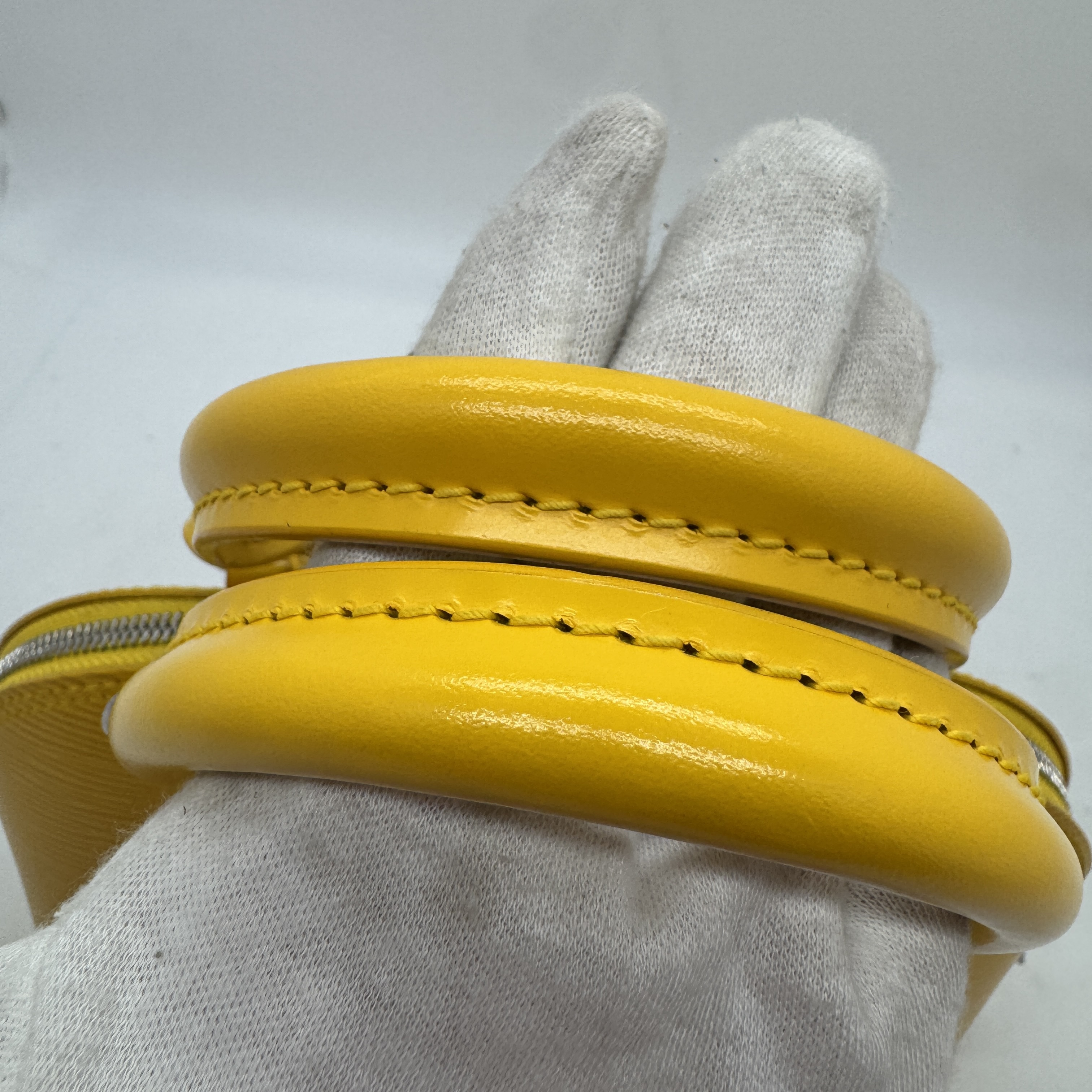 Epi Alma PM Yellow Handbag — view 10